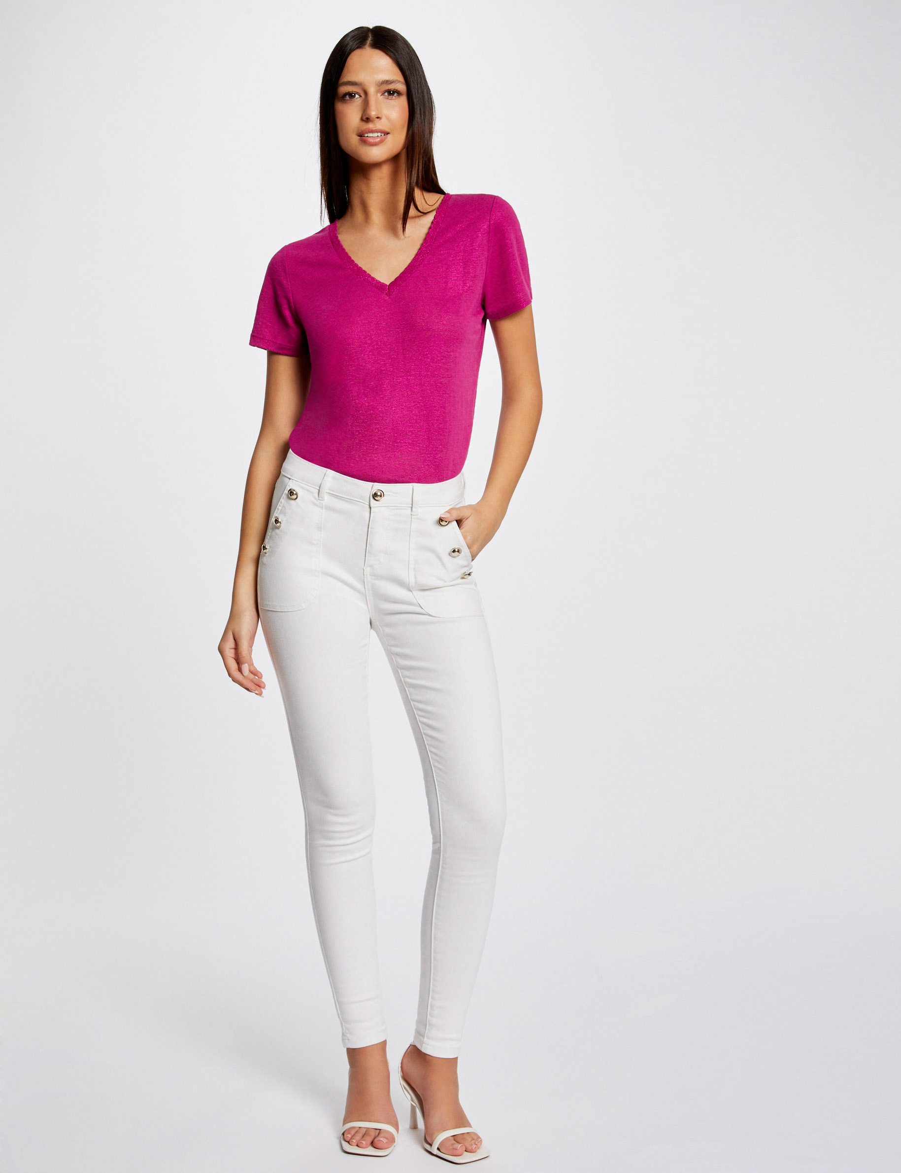 T-shirt manches courtes col en V framboise femme T-shirt manches courtes col en V framboise femme