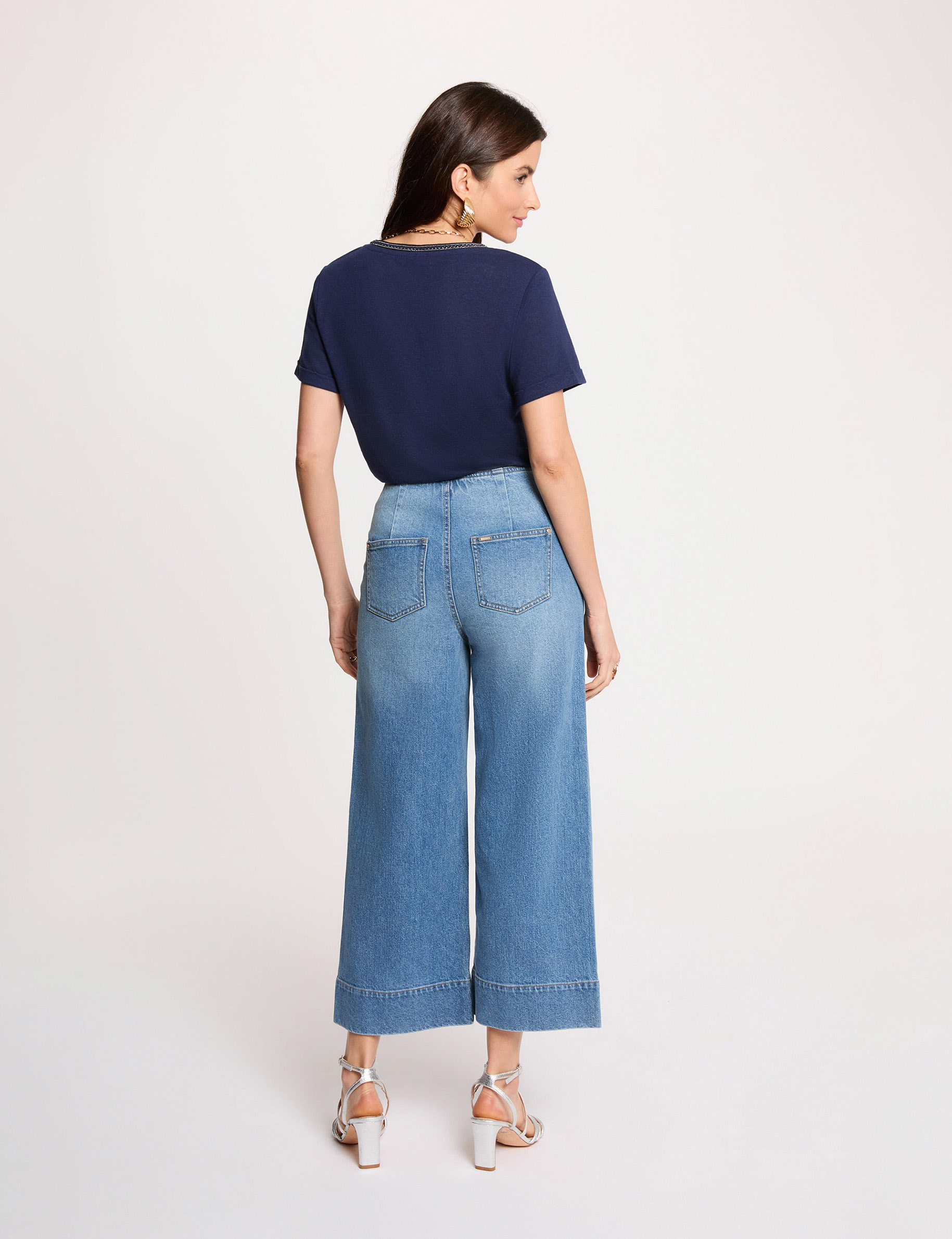 T-shirt col v perl&eacute; bleu marine femme