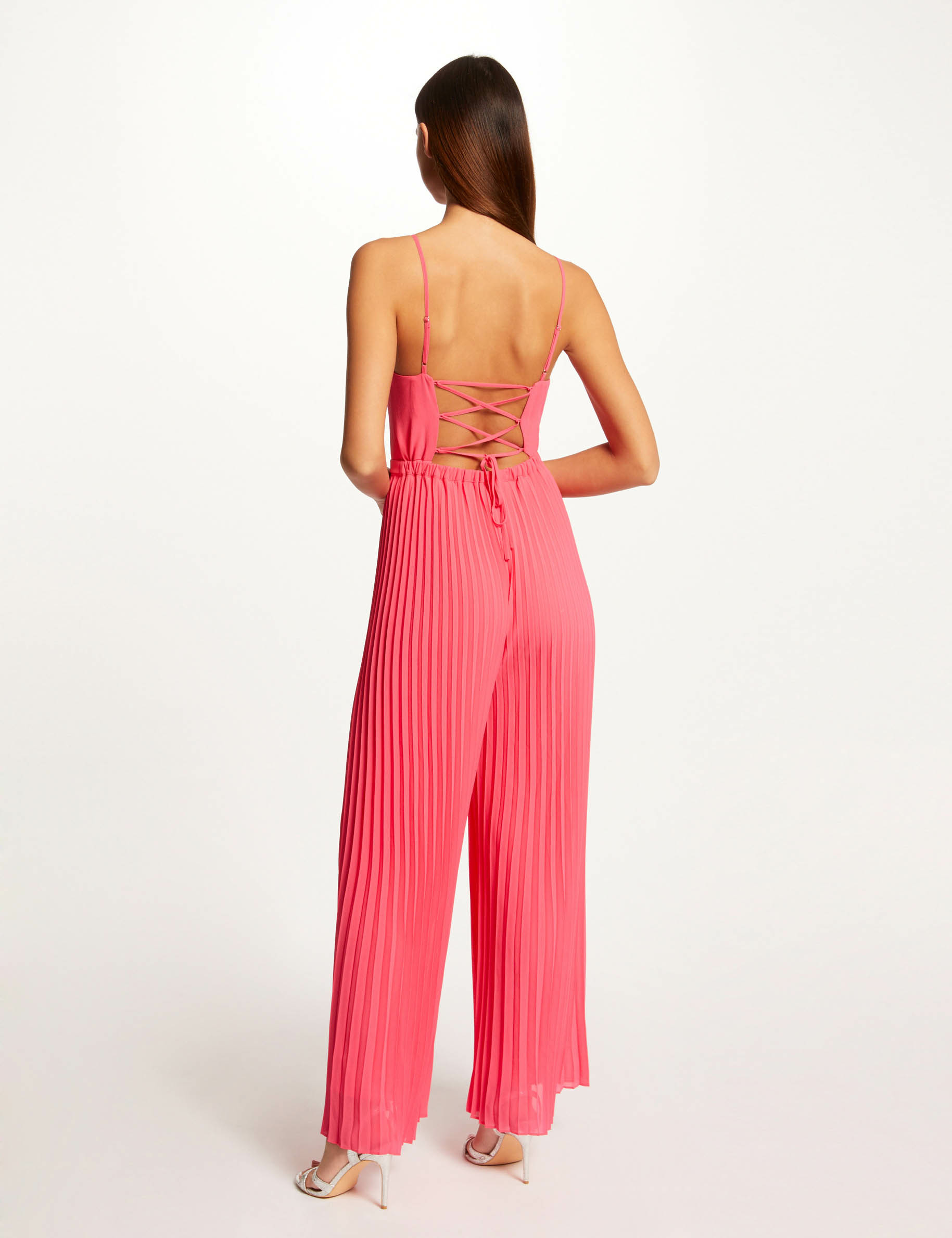 Combinaison large plissée avec dos nu rose femme Combinaison large plissée avec dos nu rose femme