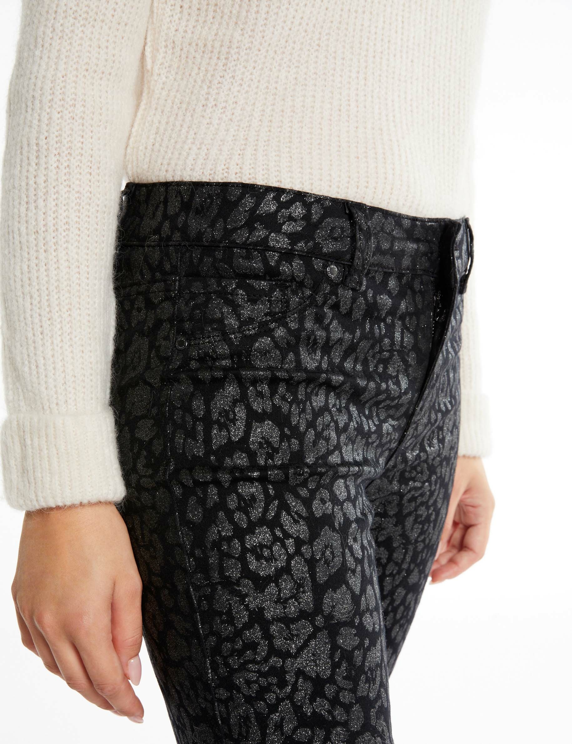 Pantalon skinny enduit imprimé léopard noir femme