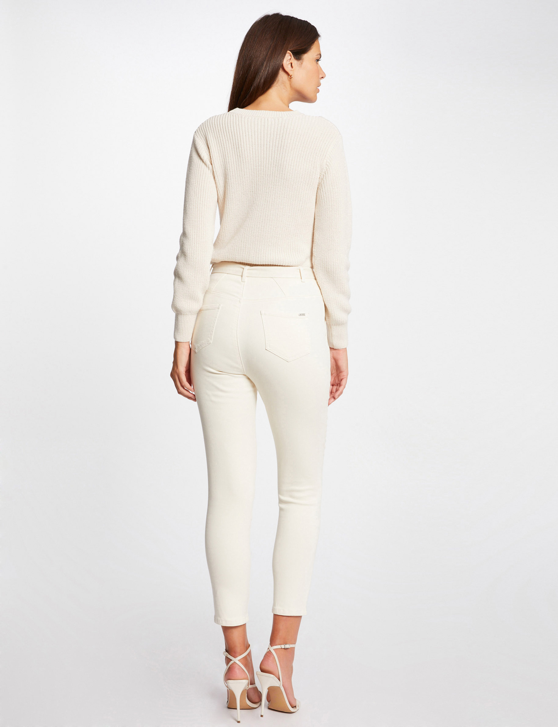 Pantalon droit ceinturé 7/8ème ivoire femme Pantalon droit ceinturé 7/8ème ivoire femme