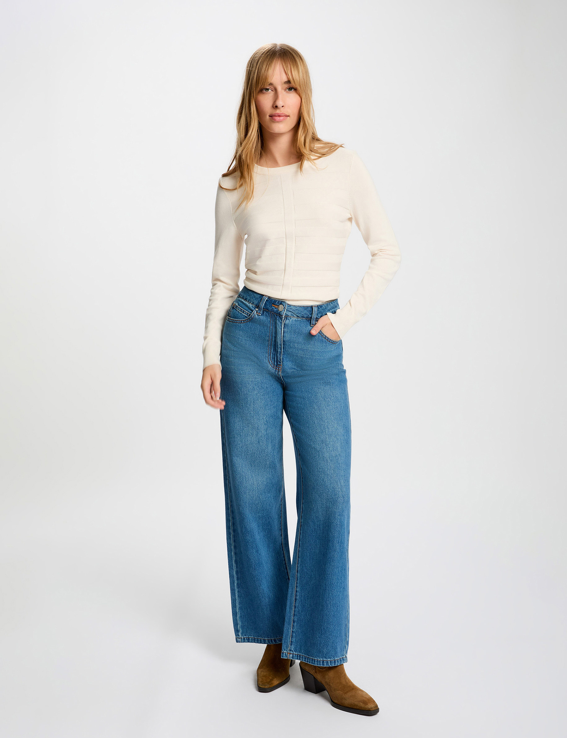 Pull ajust&eacute; col rond ivoire femme