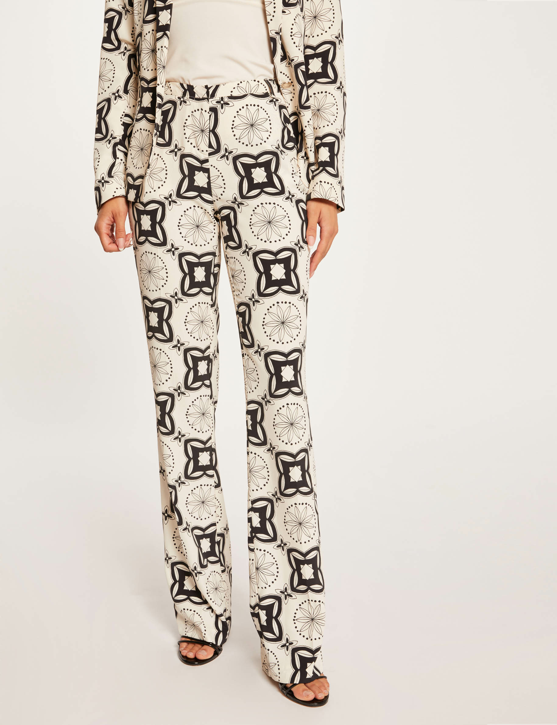 Pantalon droit imprimé géométrique ecru femme Pantalon droit imprimé géométrique ecru femme