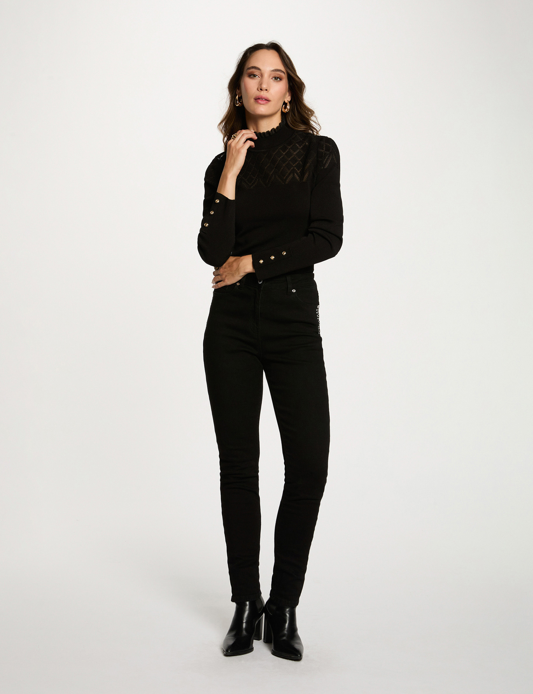 Jean slim clout&eacute; noir femme