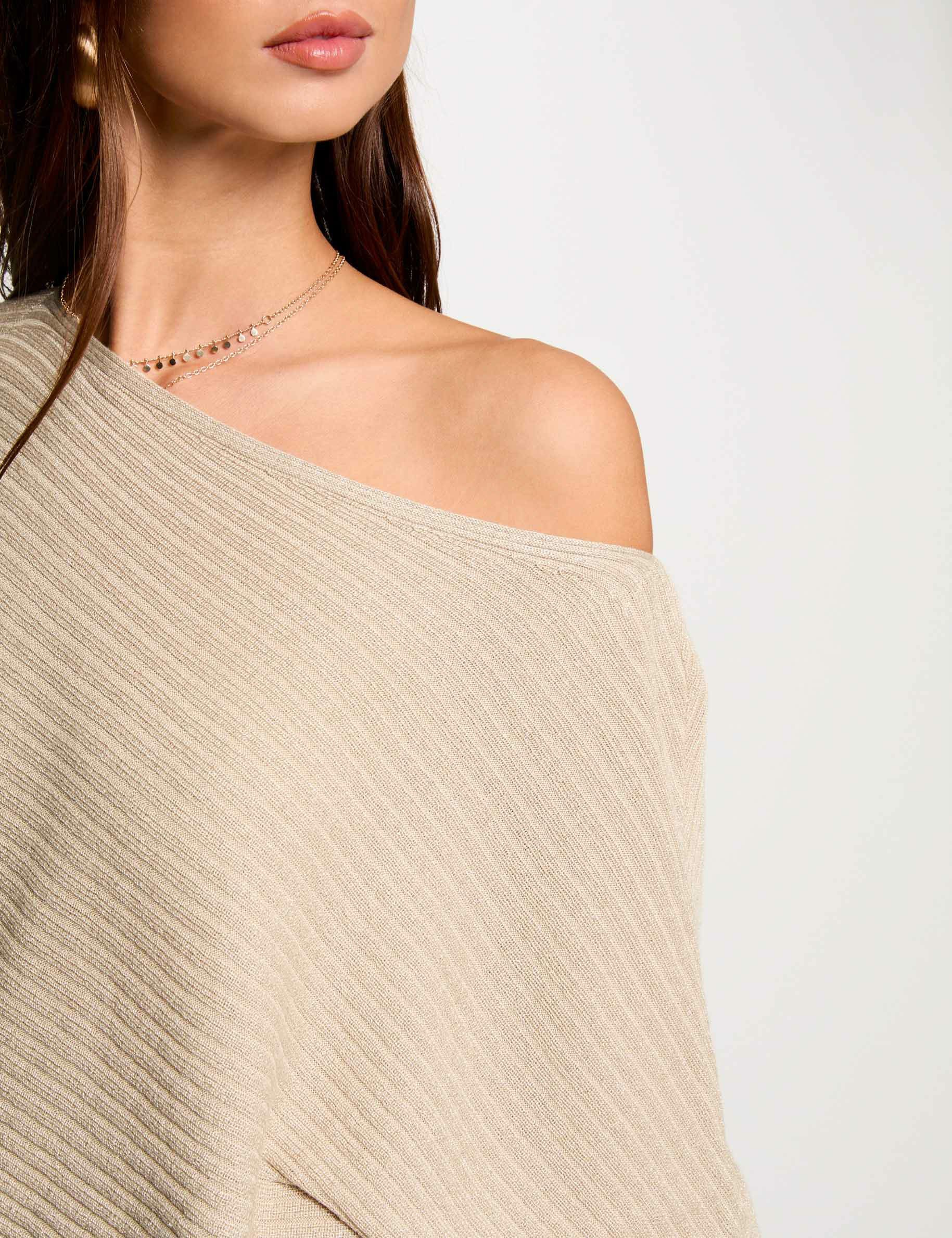 pull col bateau epaule denudee sable femme Pull col bateau épaule dénudée sable femme