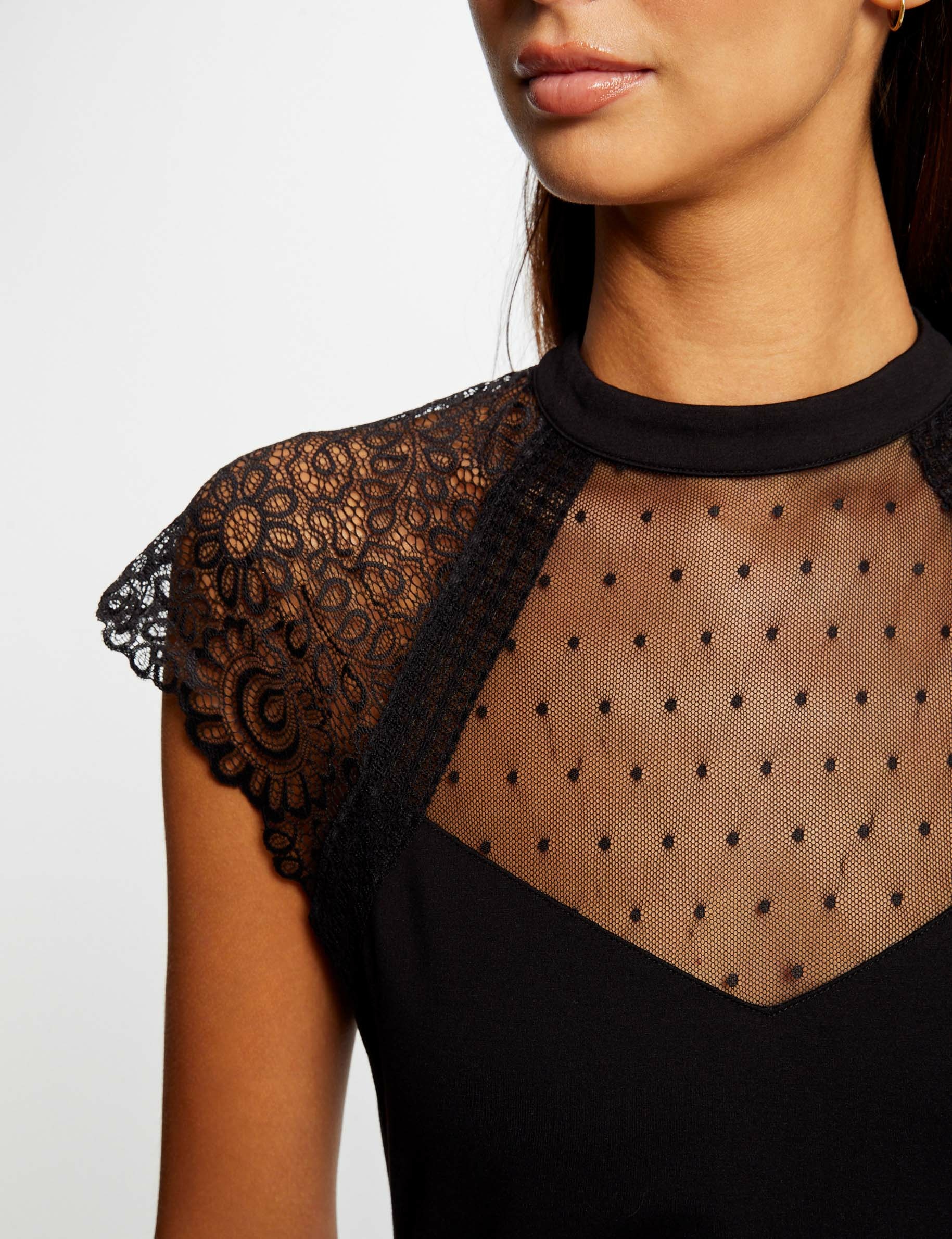 Tee-shirt manches courtes en dentelle noir