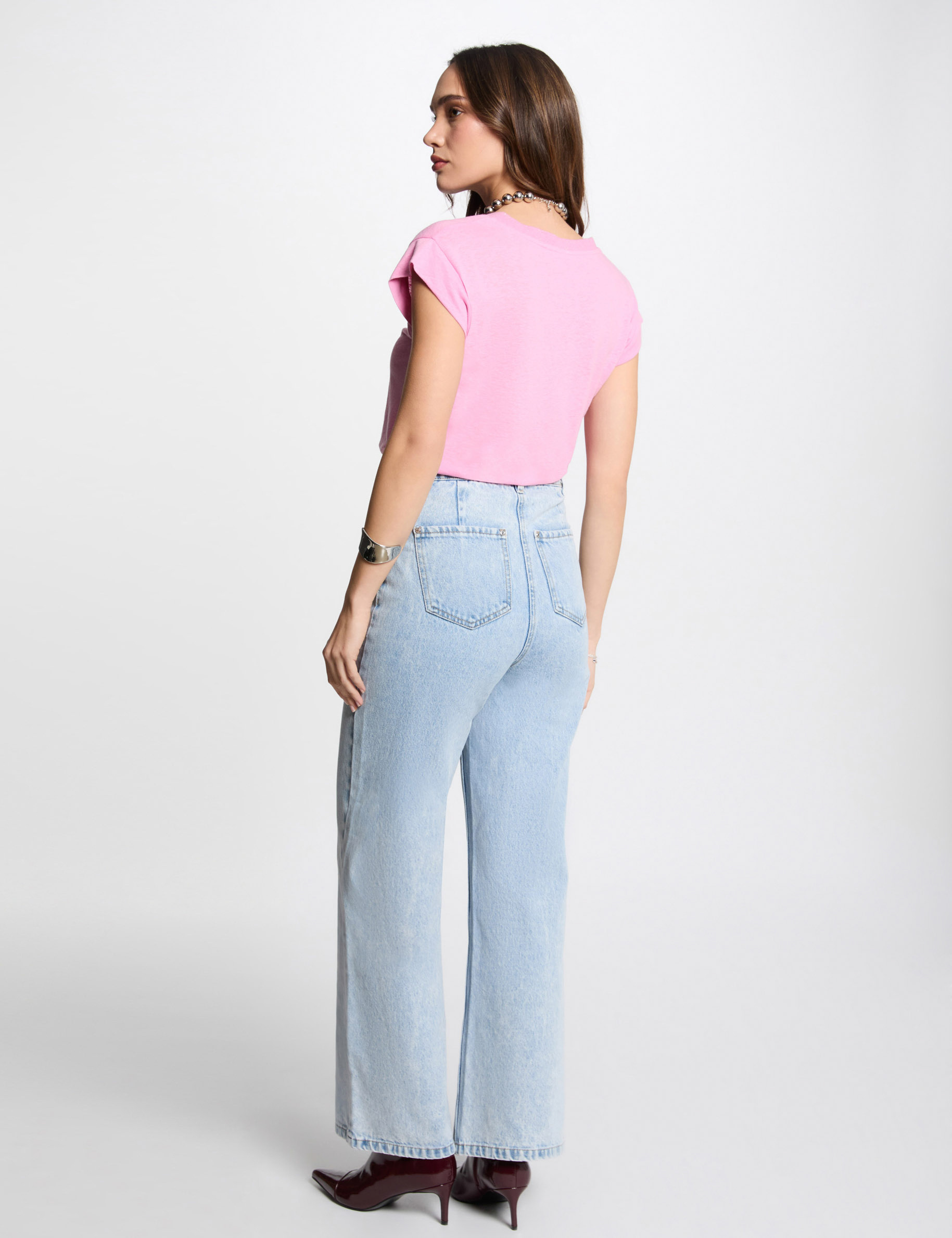 T-shirt manches courtes &agrave; col en V rose femme