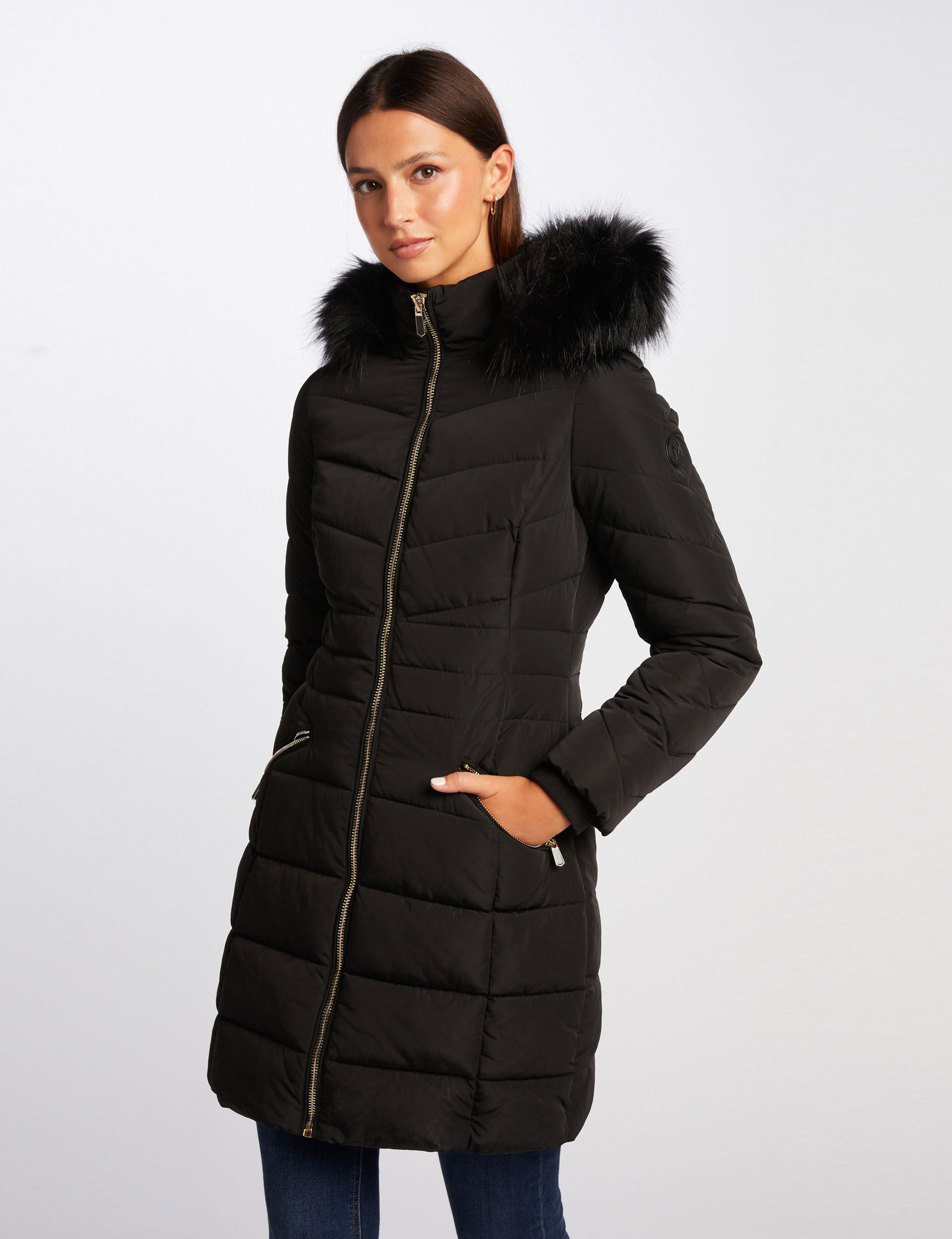 doudoune longue cintree a capuche noir femme Doudoune longue cintrée à capuche noir femme