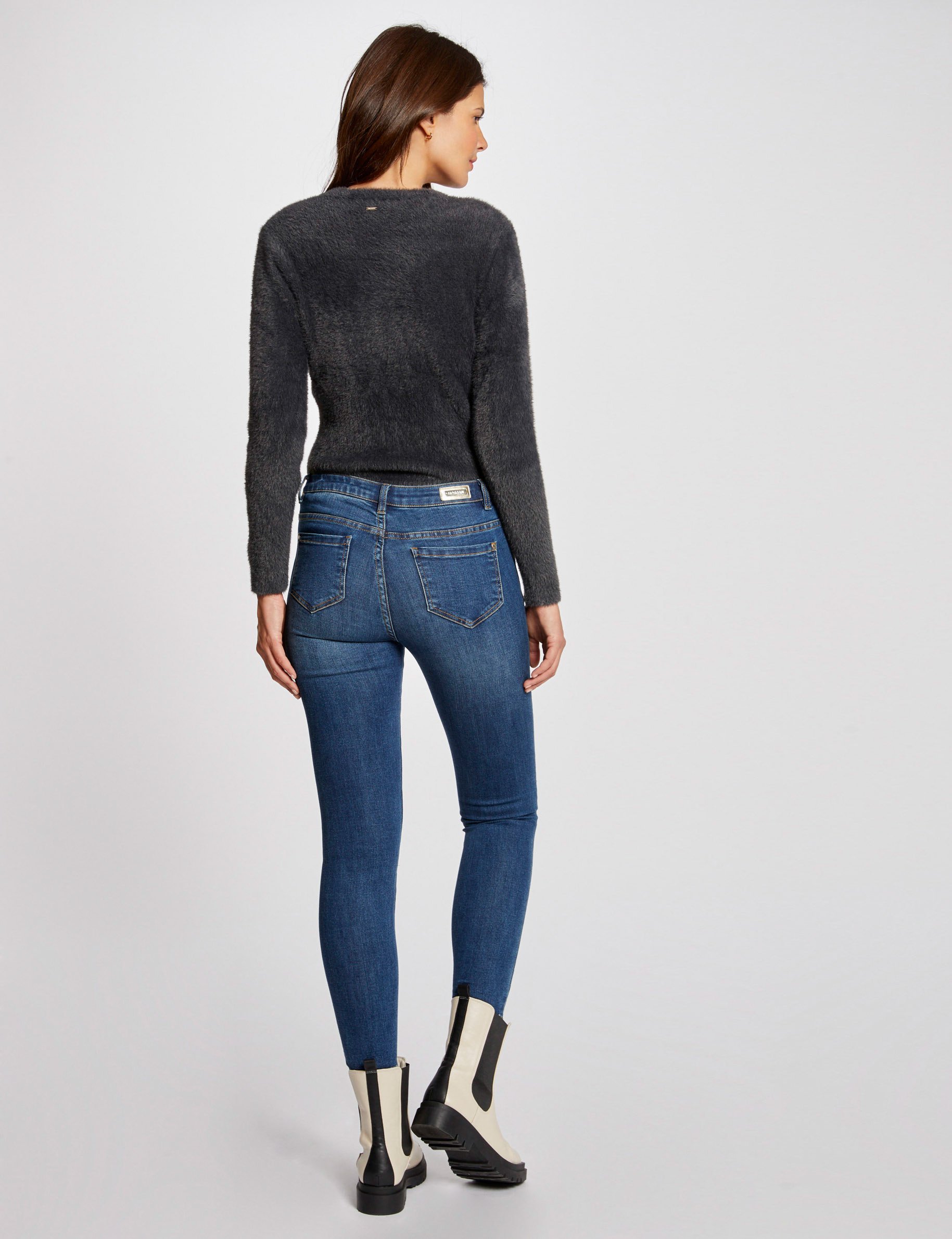 Pull manches longues à col en V gris anthracite femme