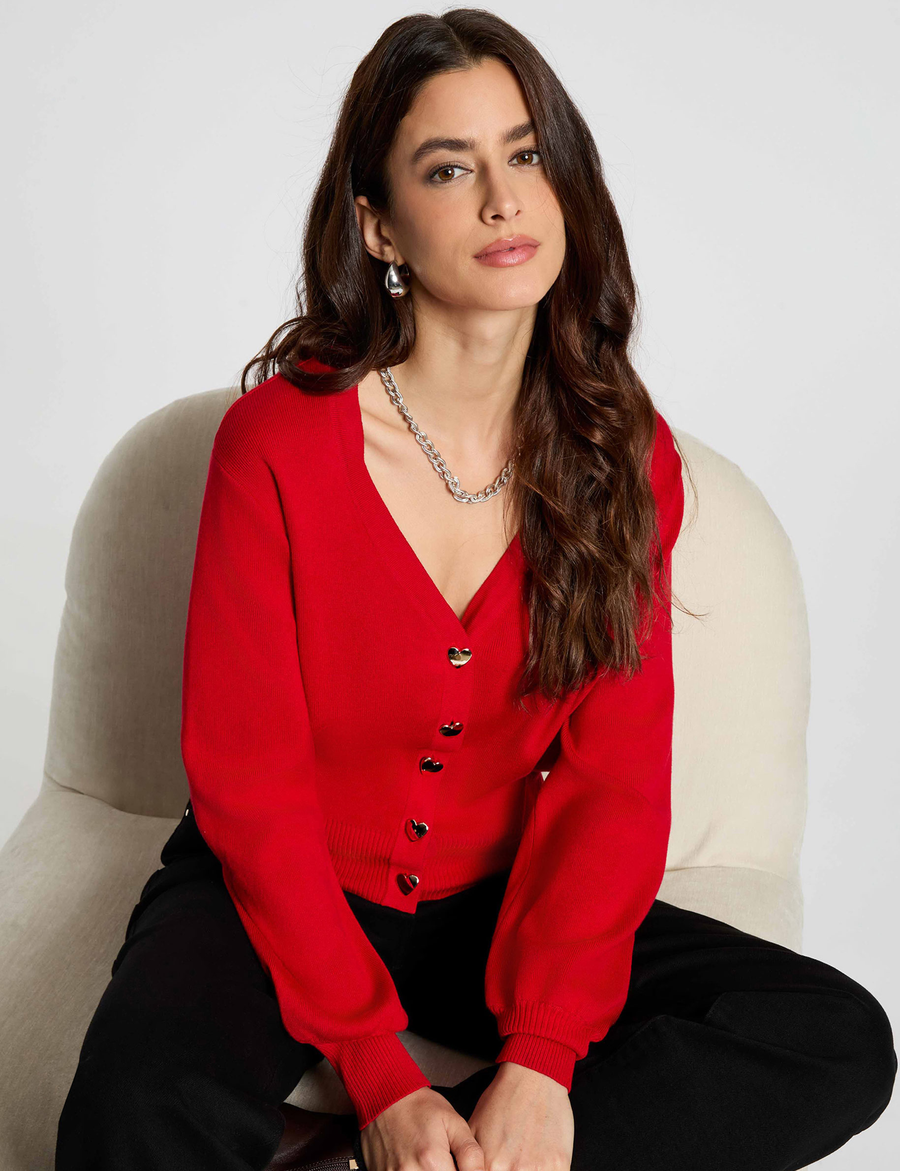 Gilet ajust&eacute; col v rouge femme