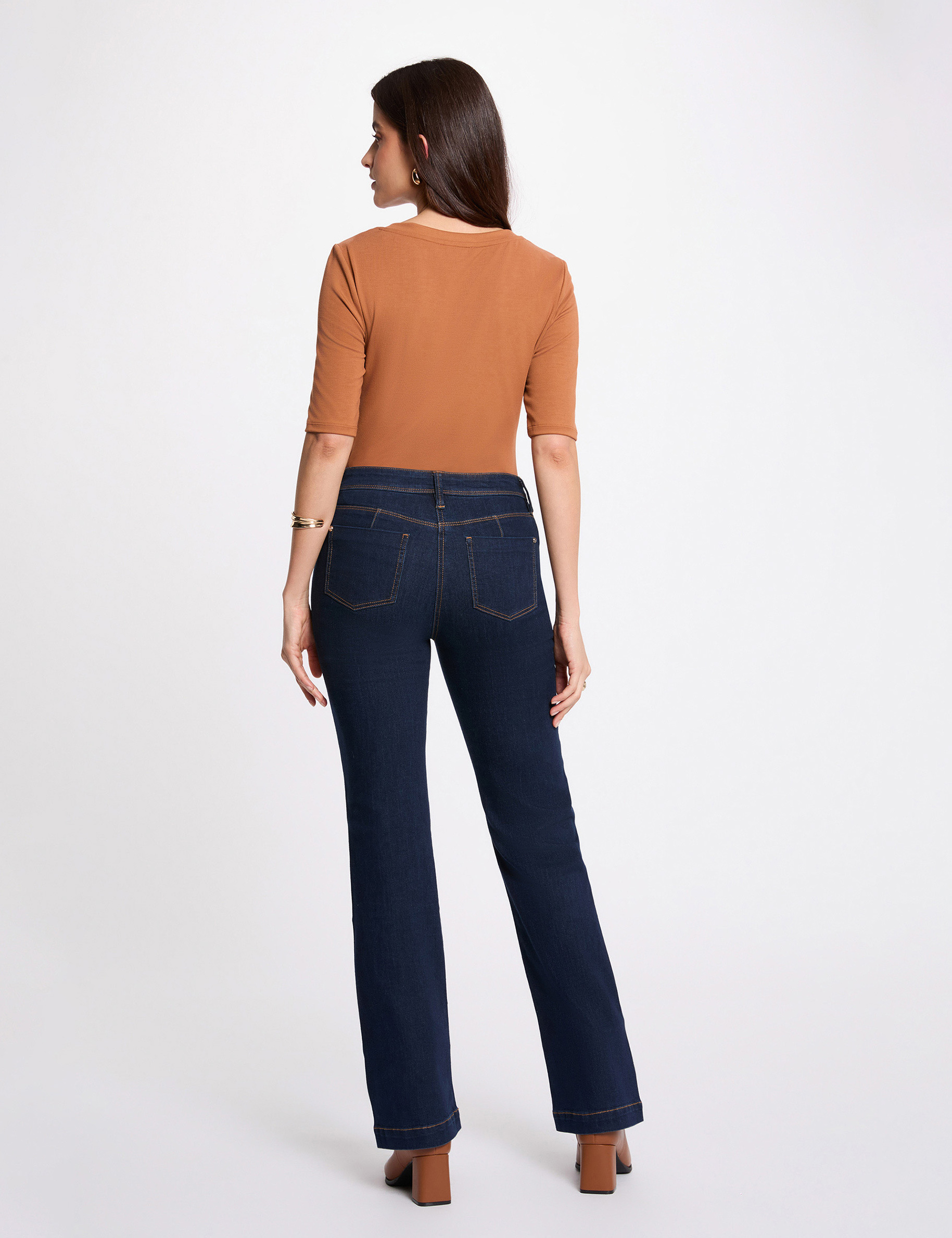 T-shirt cintr&eacute; encolure bateau camel femme
