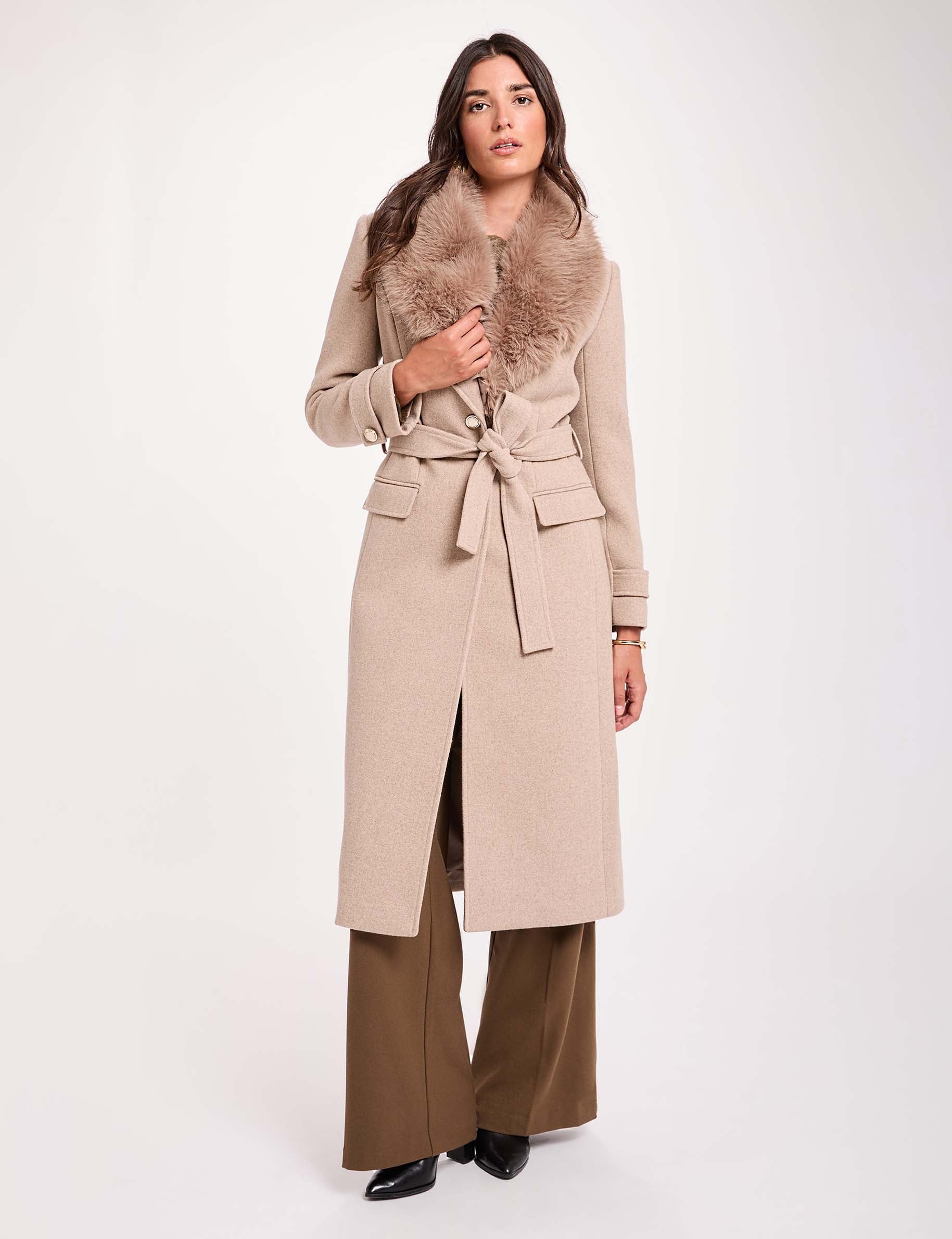 Manteau long ceintur&eacute; beige femme