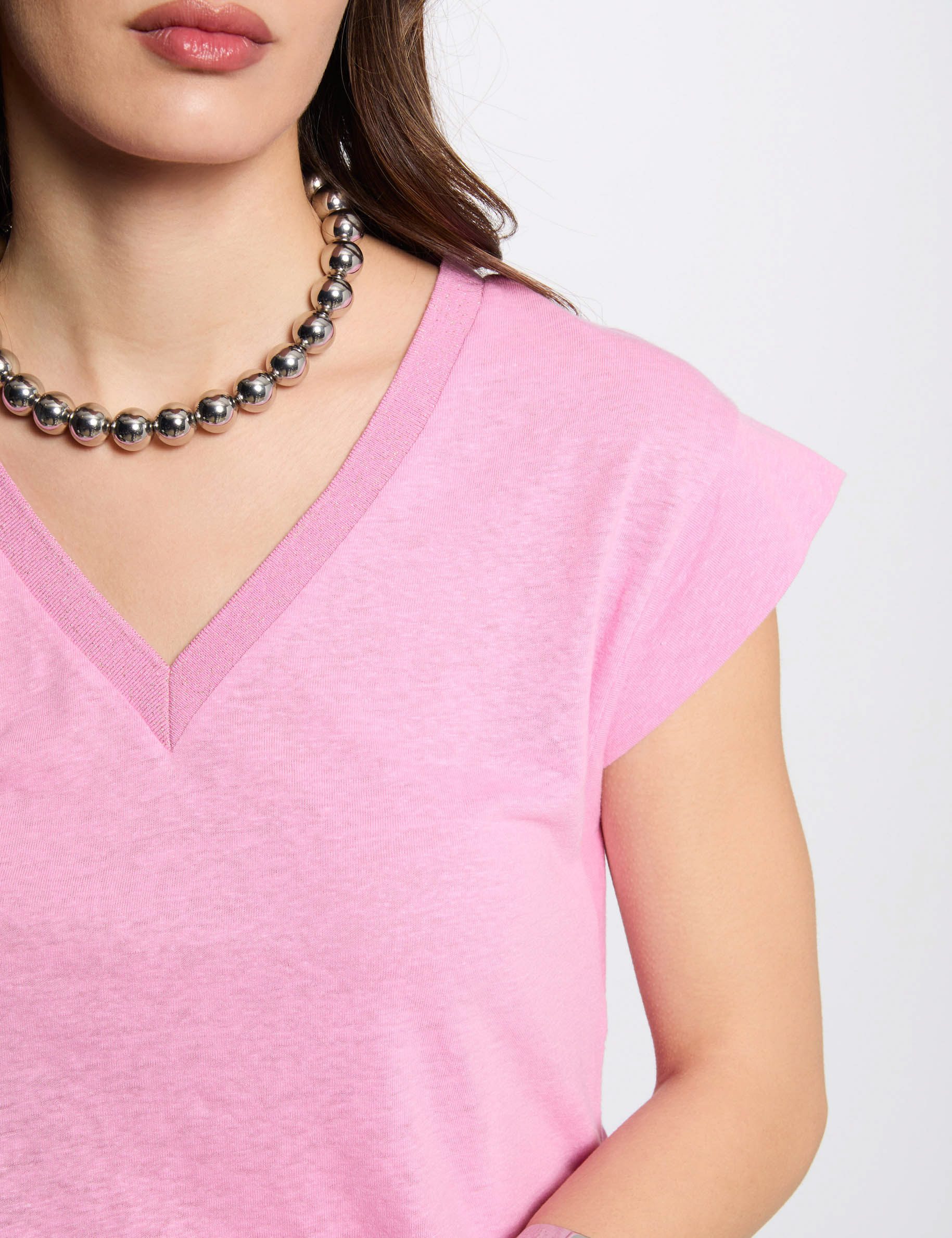 T-shirt manches courtes &agrave; col en V rose femme