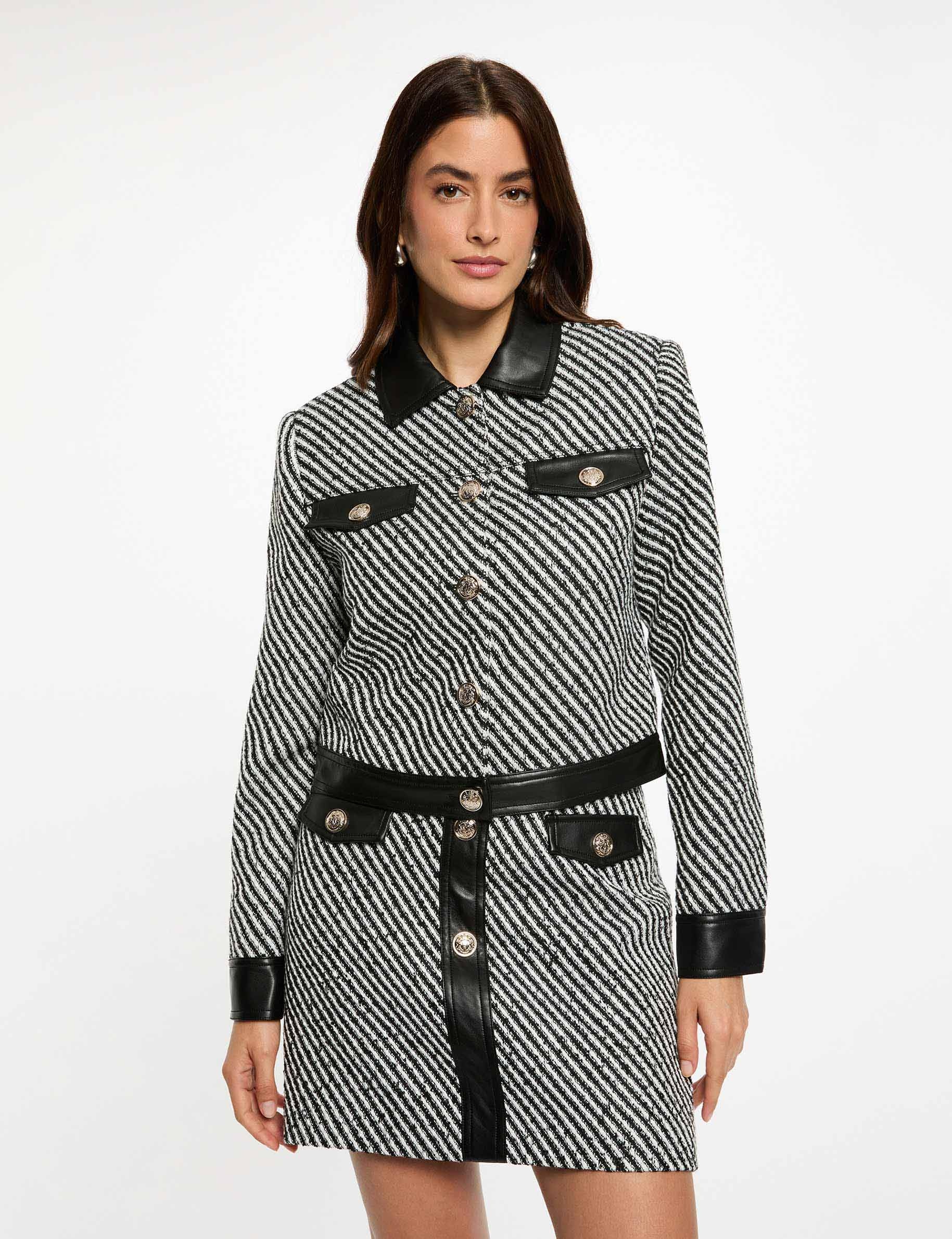 Jupe courte ajust&eacute;e noir femme