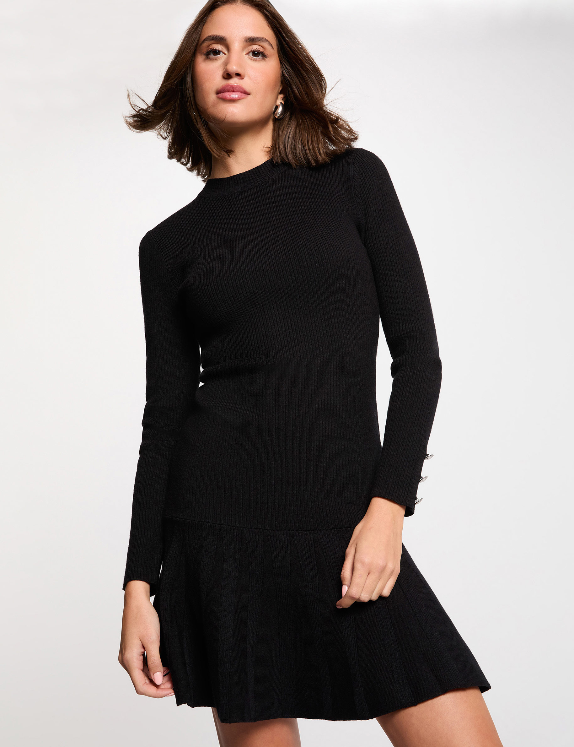 Robe tricot courte col rond noir femme