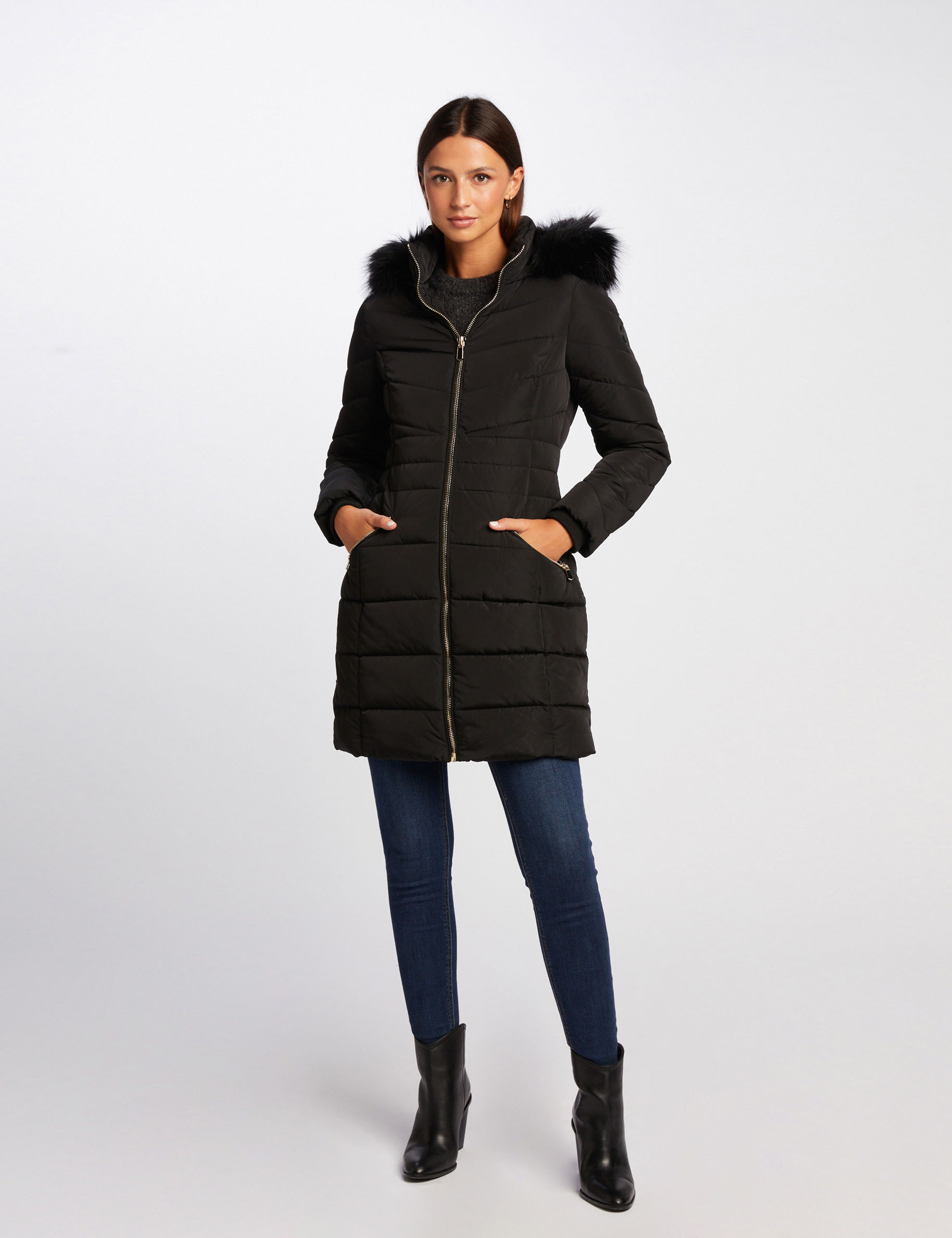 doudoune longue cintree a capuche noir femme Doudoune longue cintrée à capuche noir femme
