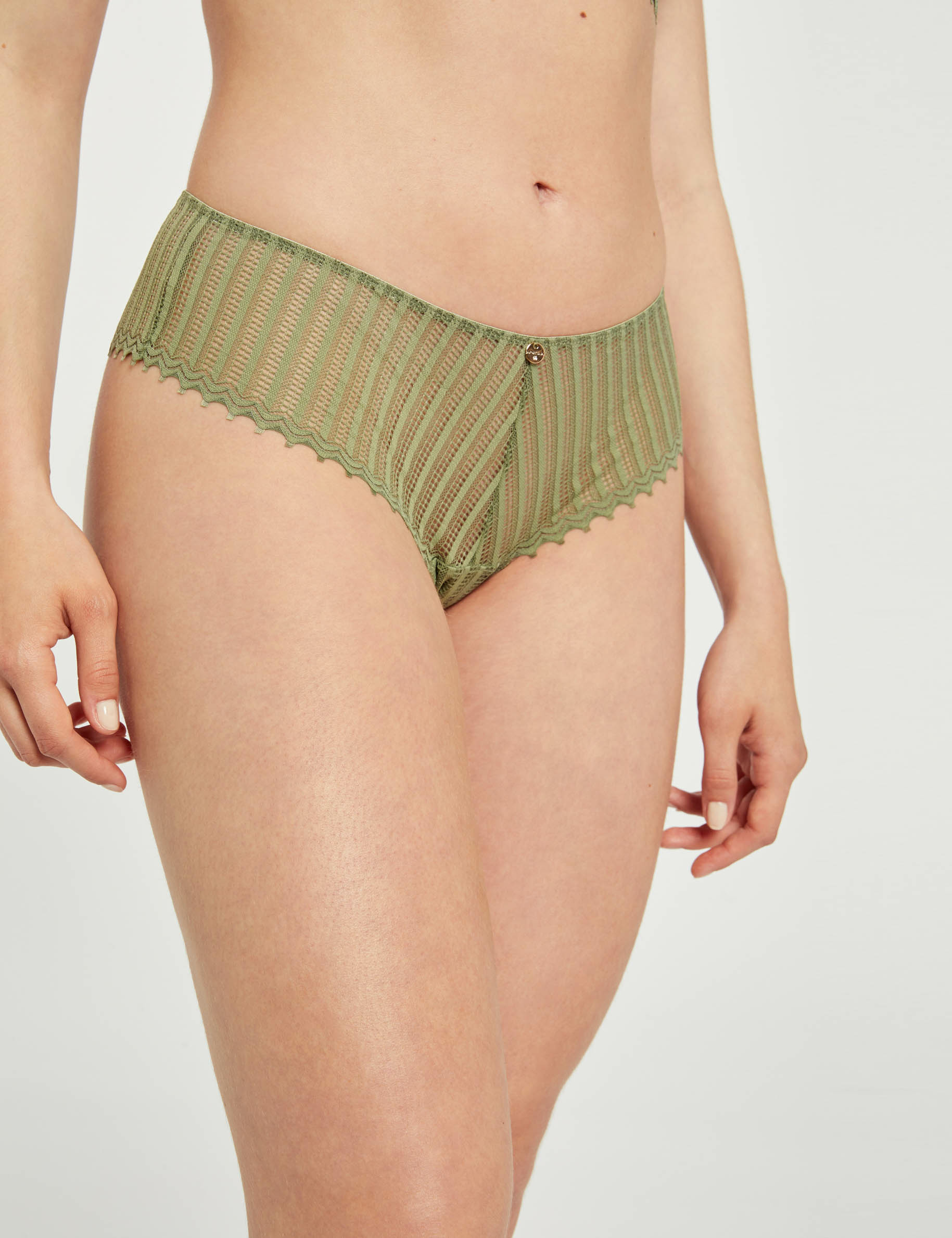 shorty en dentelle vert kaki femme Shorty en dentelle vert kaki femme