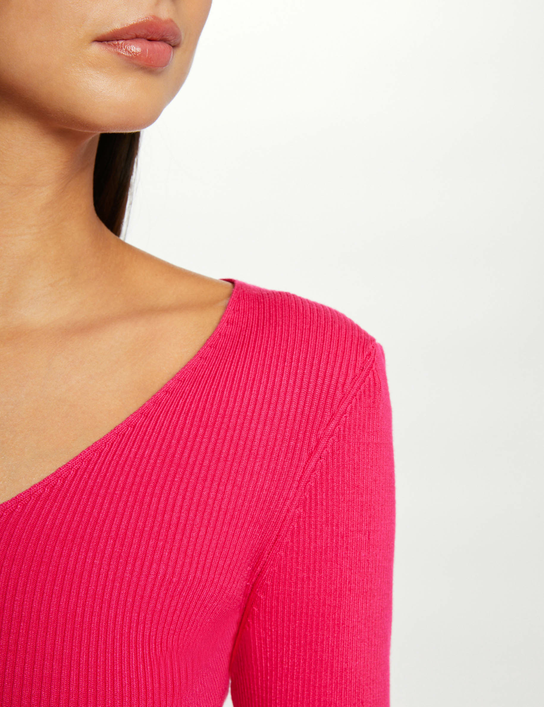 pull manches longues col en v rose moyen femme Pull manches longues col en V rose moyen femme