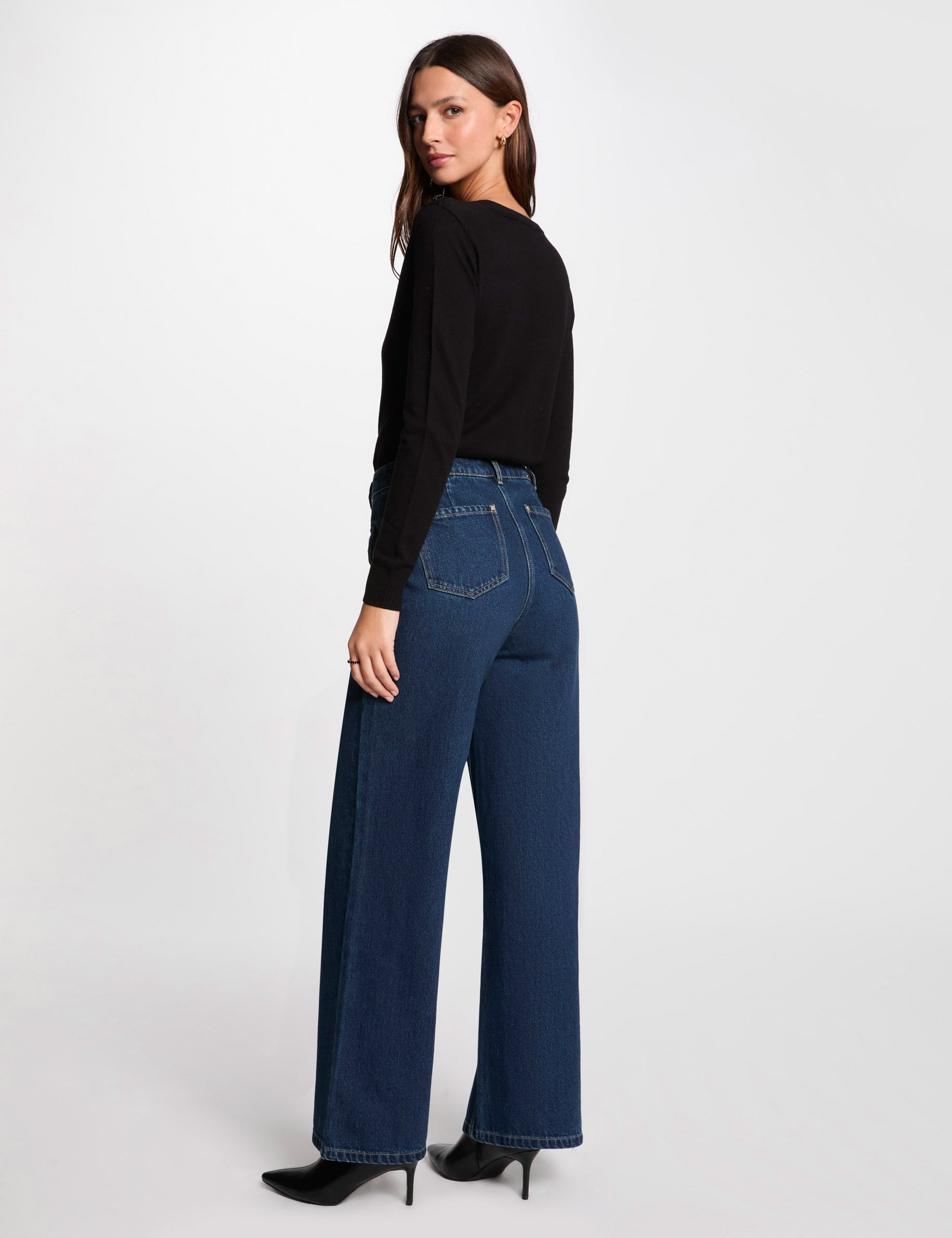 pull col rond et boutons noir femme Pull col rond et boutons noir femme