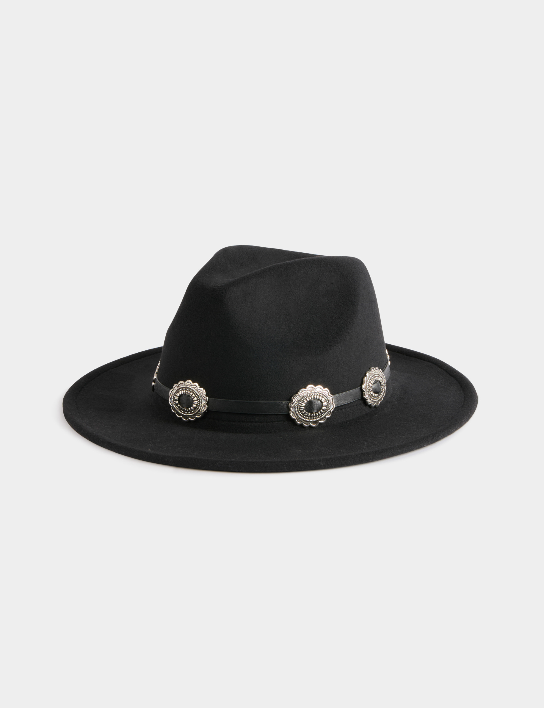chapeau details western noir femme Chapeau détails western noir femme