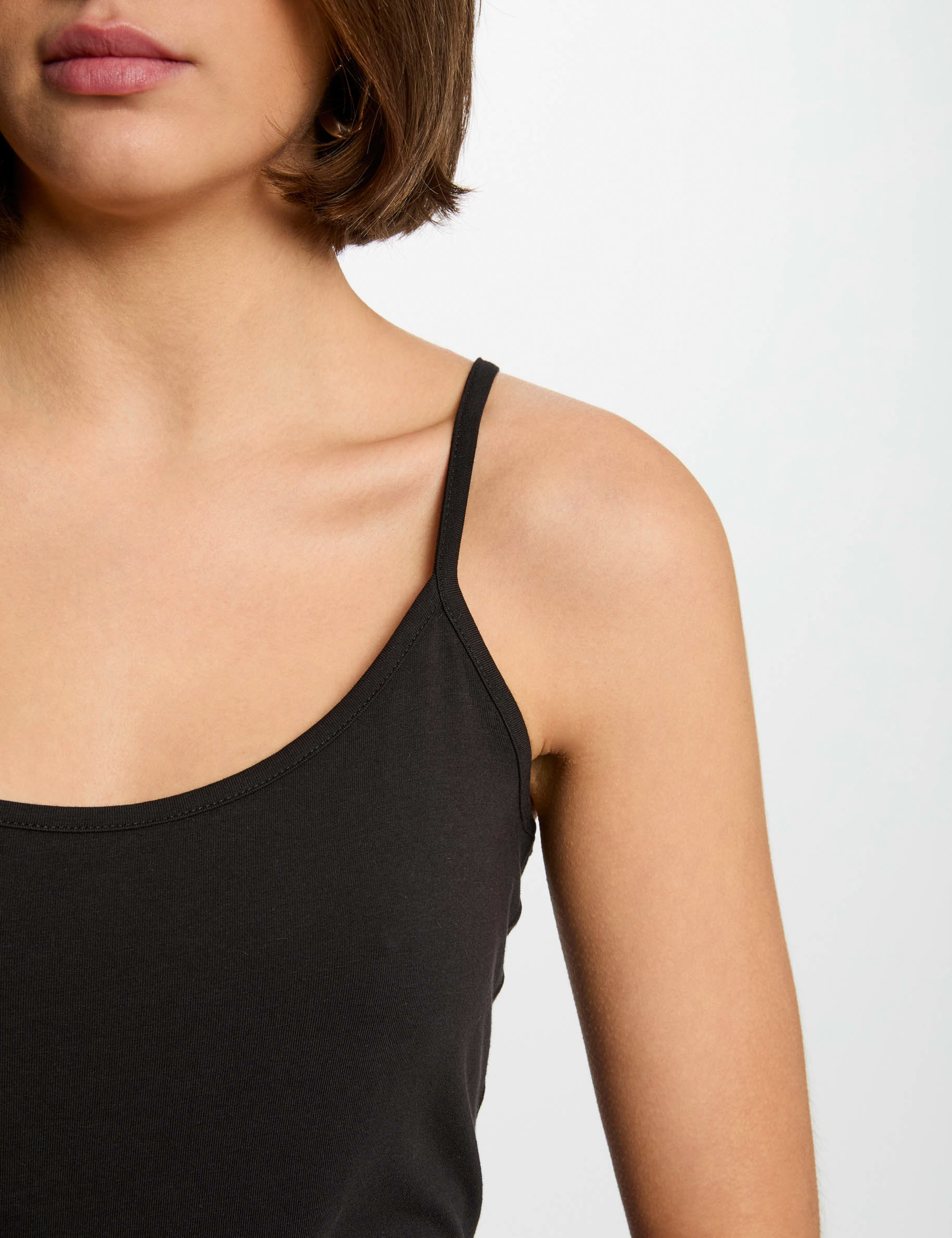 debardeur bretelles fines noir femme Débardeur bretelles fines noir femme