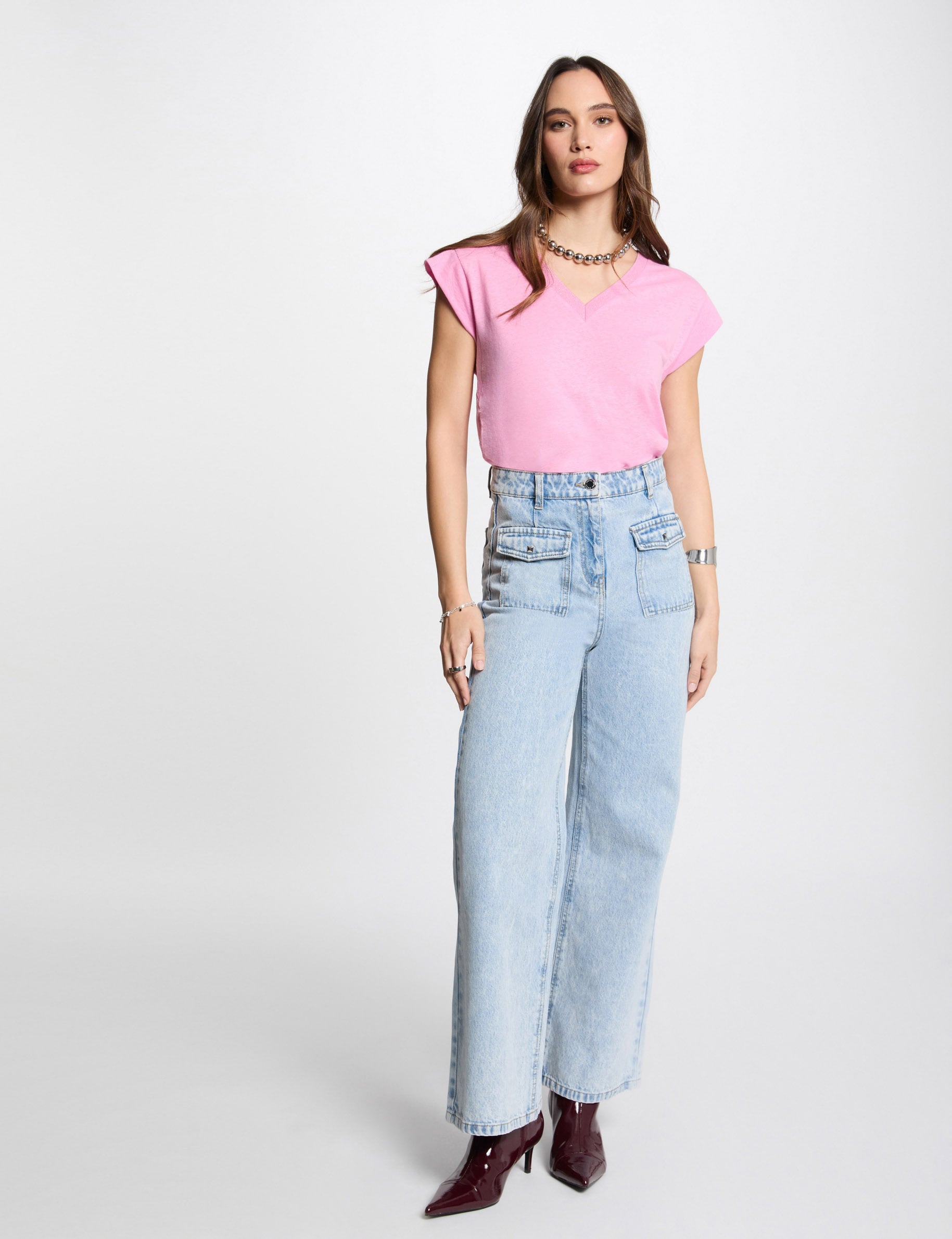 T-shirt manches courtes &agrave; col en V rose femme