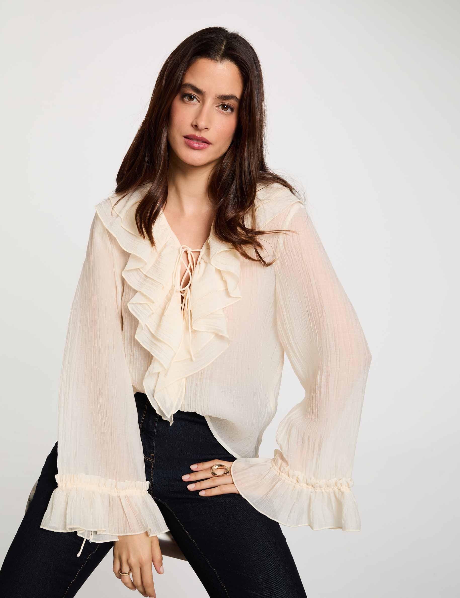 Chemise col v pliss&eacute;e ivoire femme