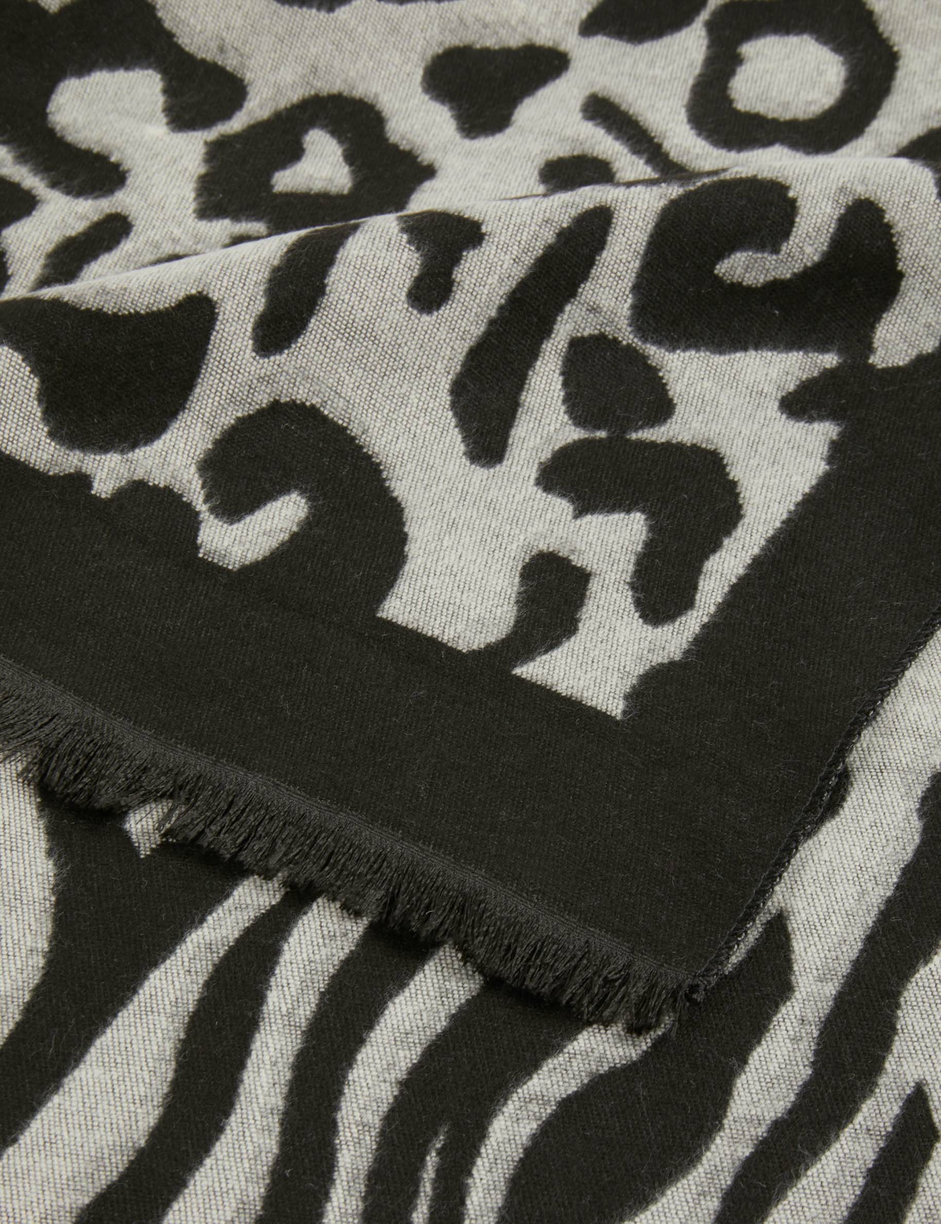 echarpe imprime animalier noir femme Écharpe imprimé animalier noir femme