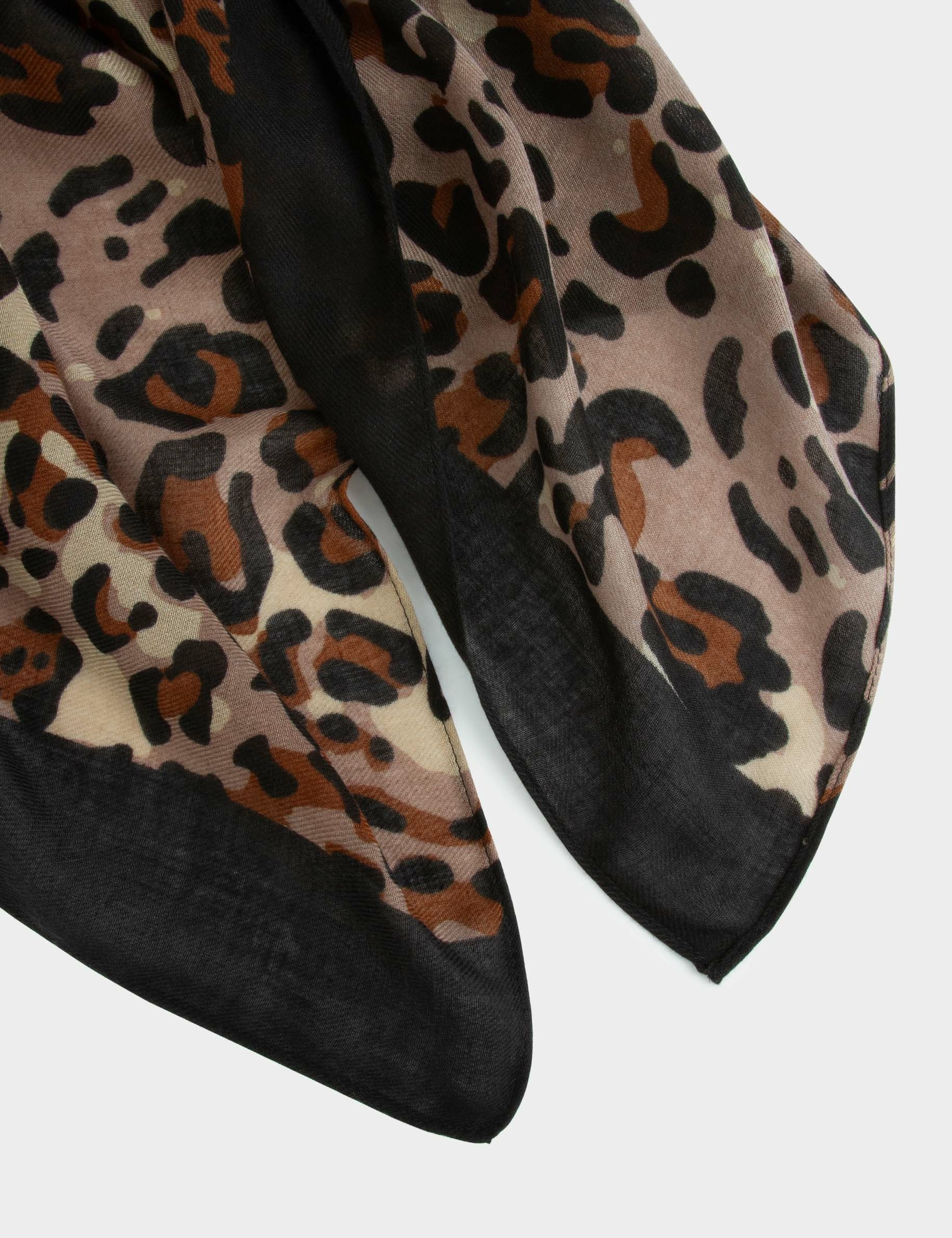 foulard imprime animalier marron femme Foulard imprimé animalier marron femme