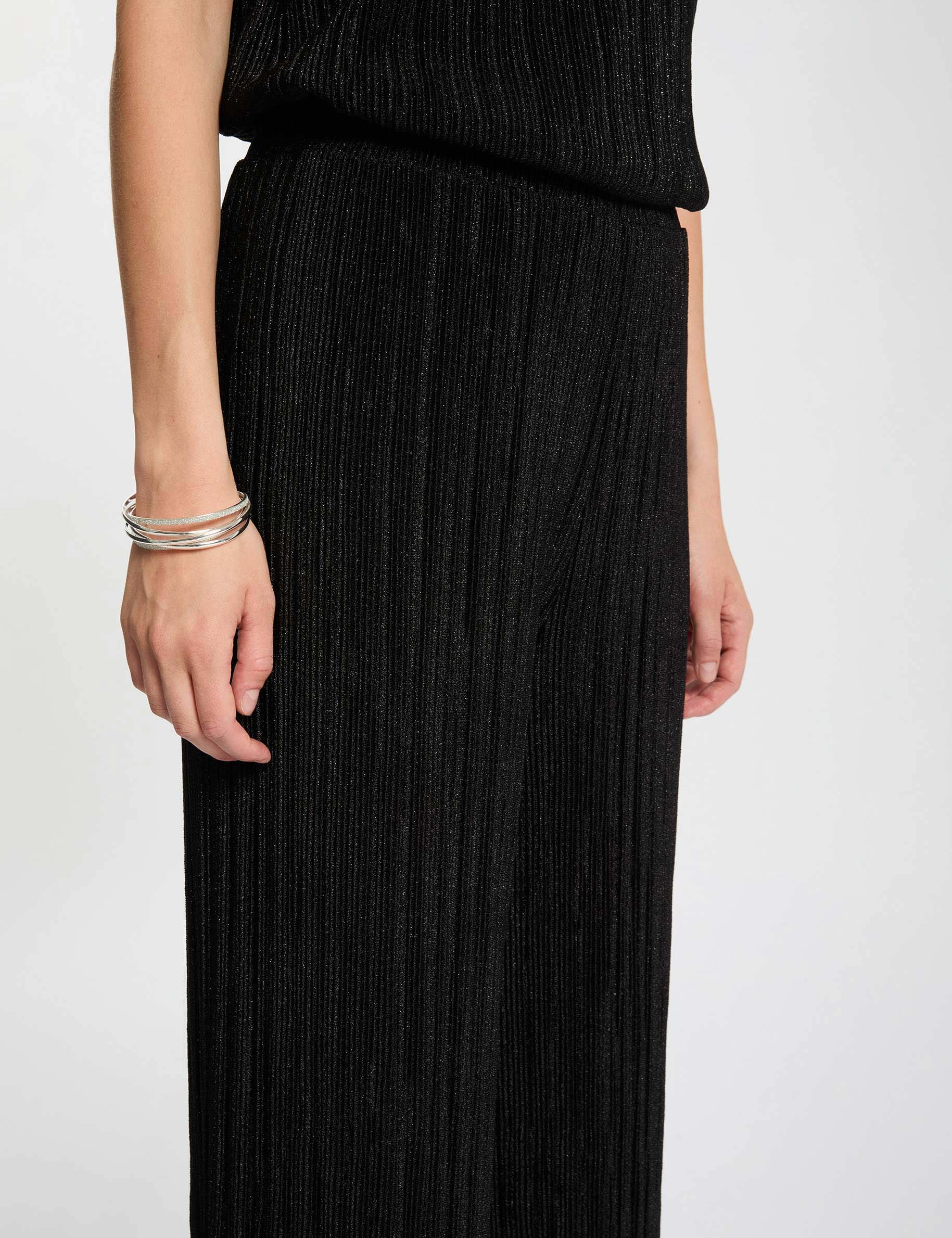 Pantalon large pliss&eacute; noir femme