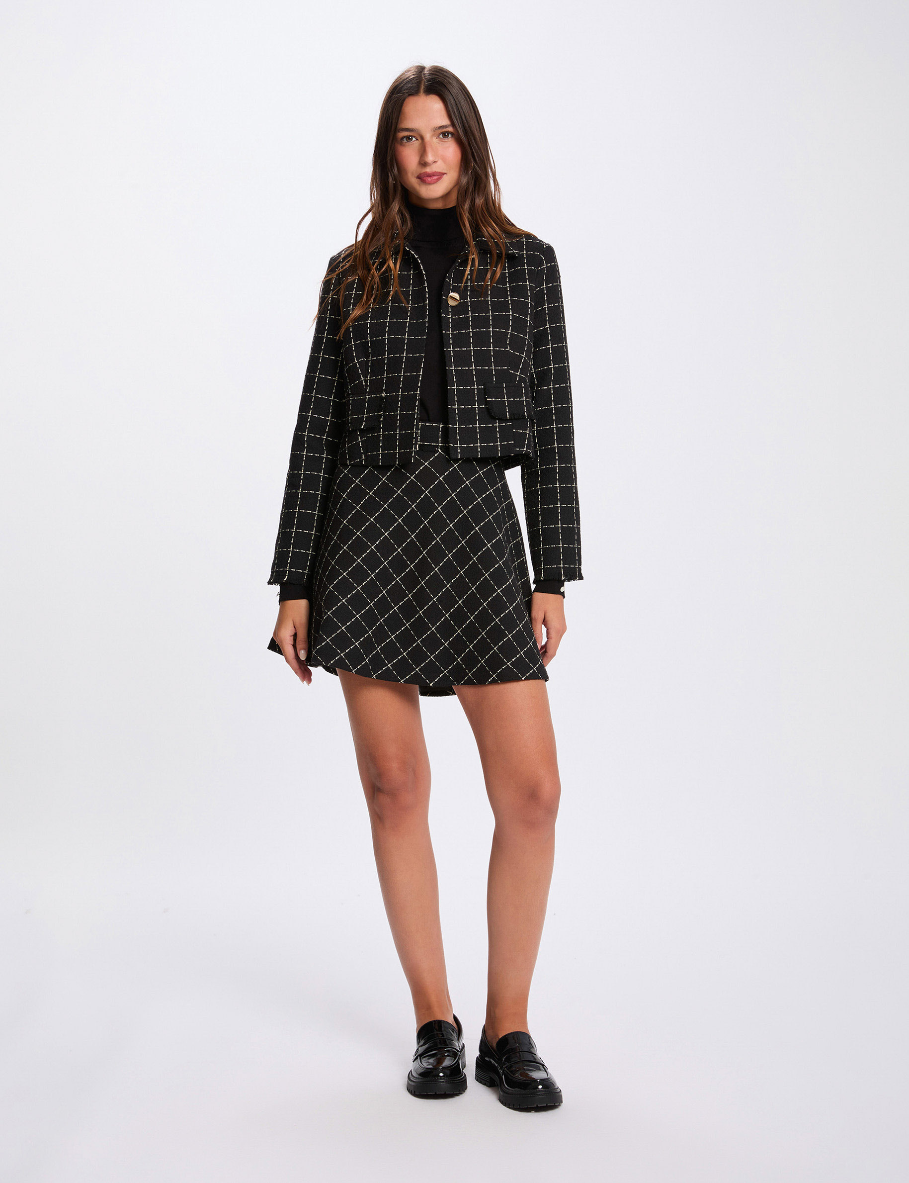 Veste courte ajust&eacute;e noir femme
