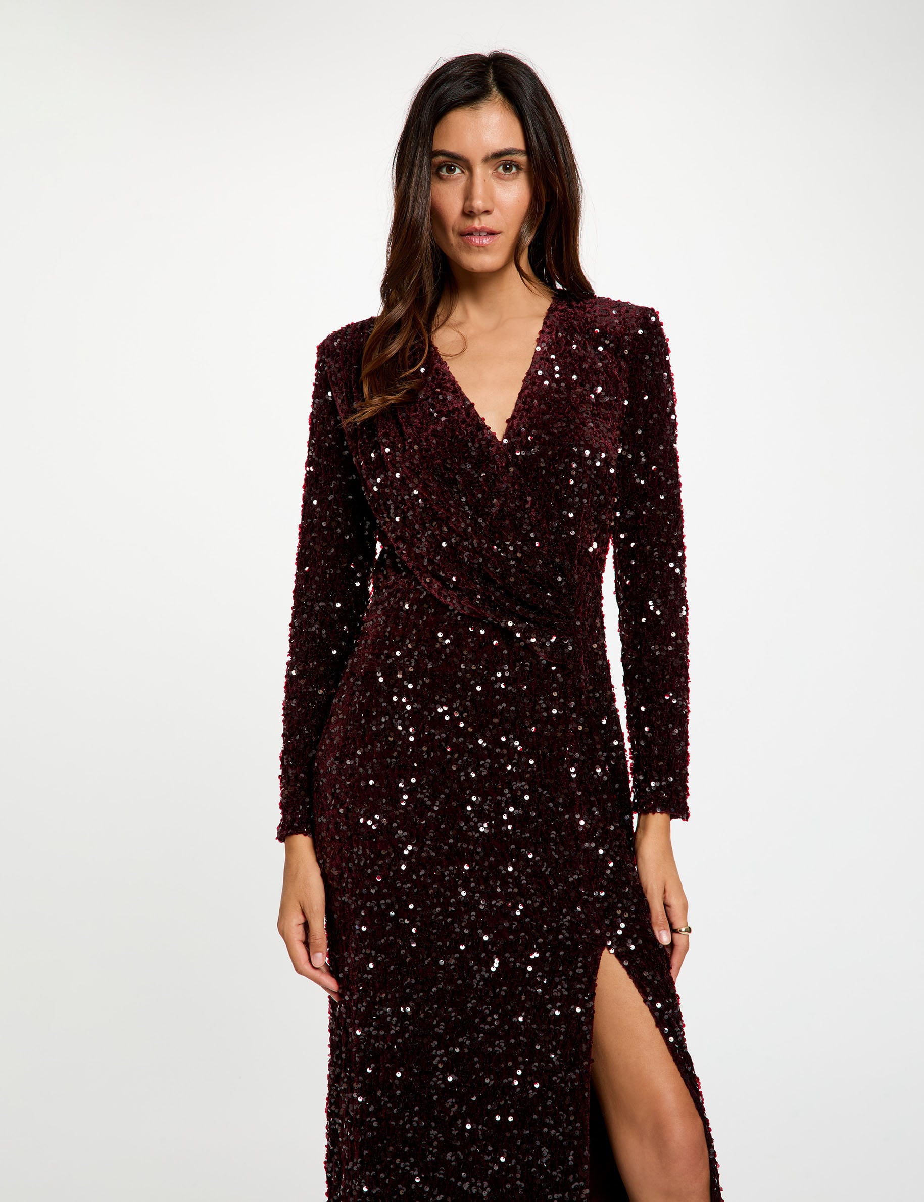 Robe longue ajust&eacute;e sequins prune femme