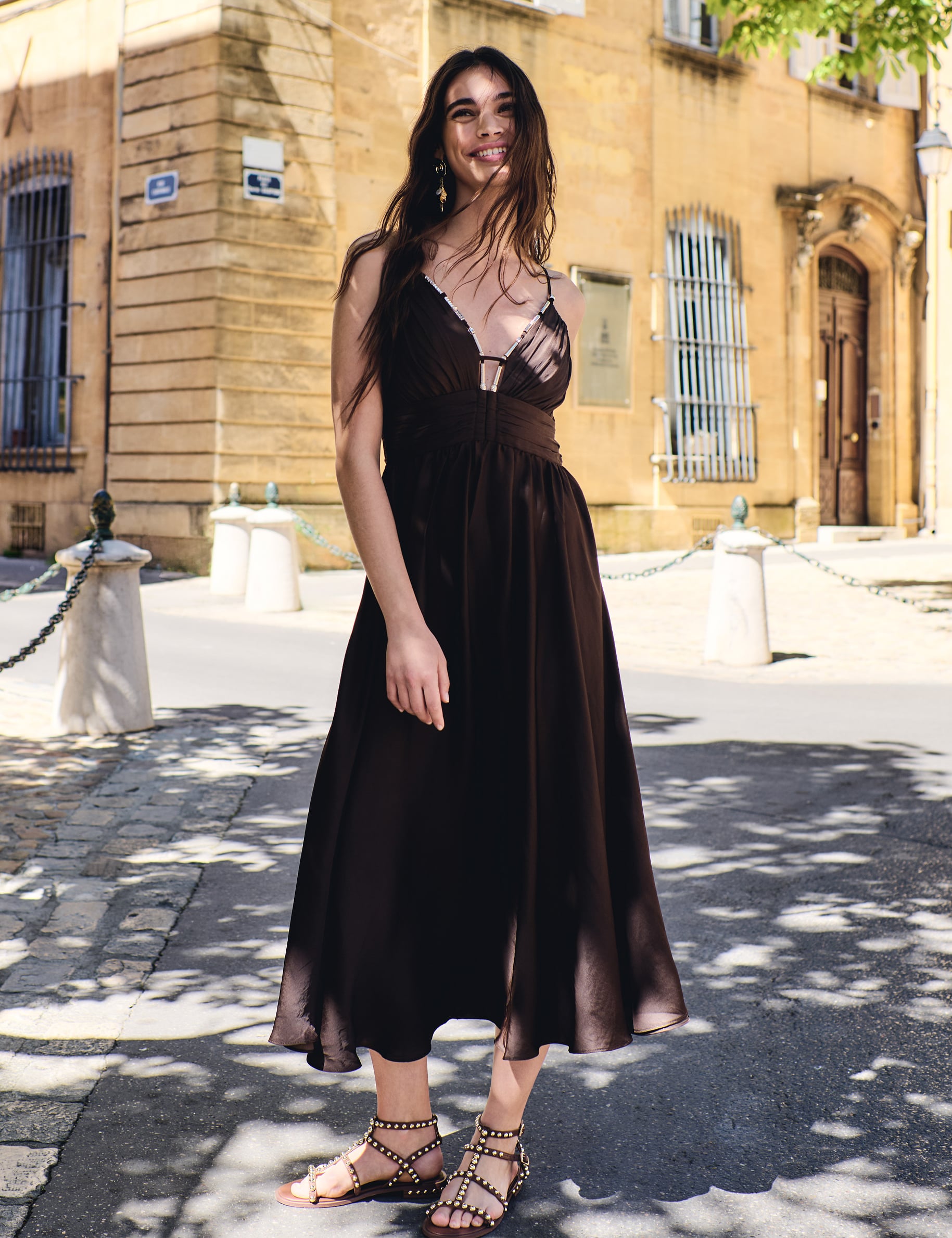 Robe longue col v marron fonc&eacute; femme