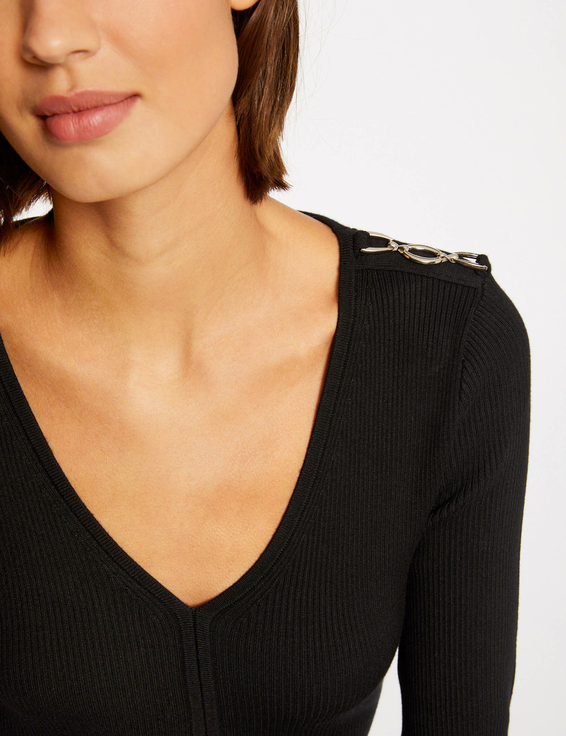 Pull manches longues avec col en V noir femme Pull manches longues avec col en V noir femme