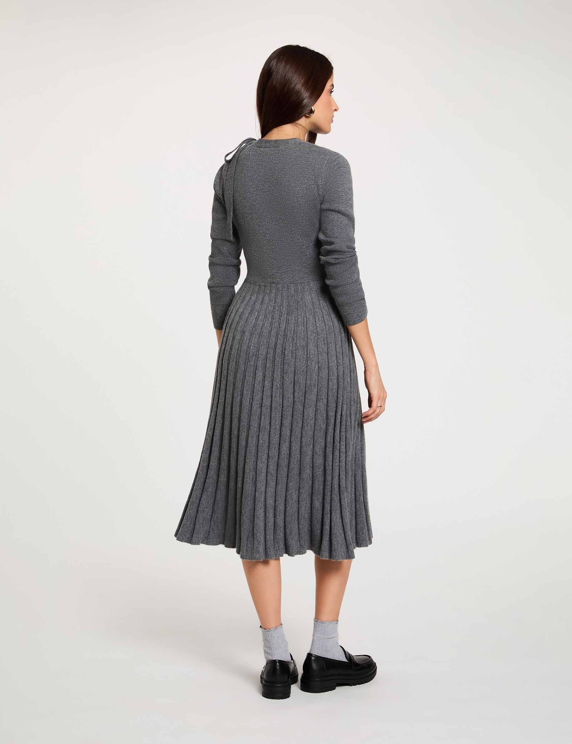 Robe tricot pliss&eacute;e gris clair femme