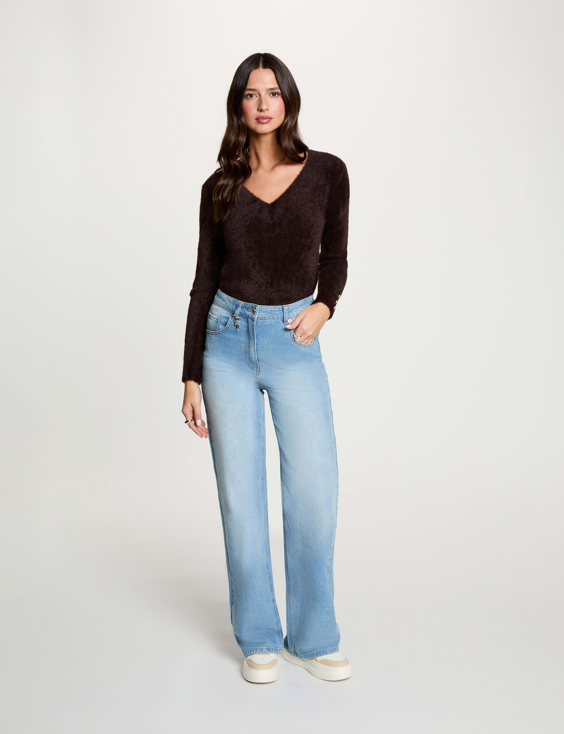 Pull col v manches longues marron fonc&eacute; femme