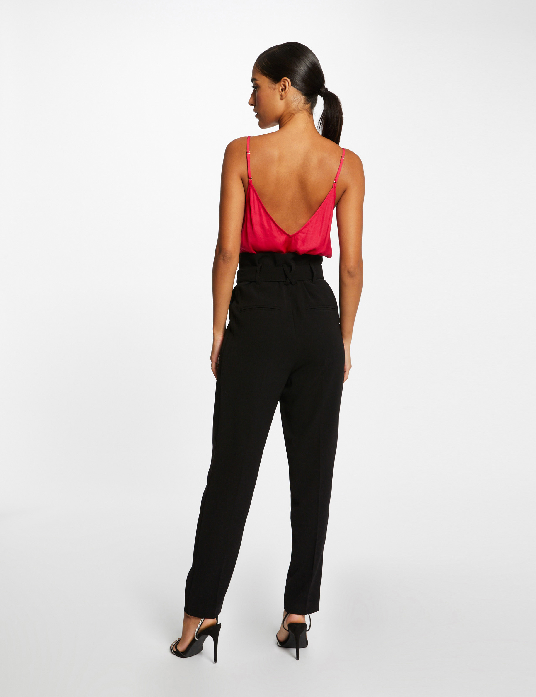 Blouse bretelles fines à dentelle framboise femme
