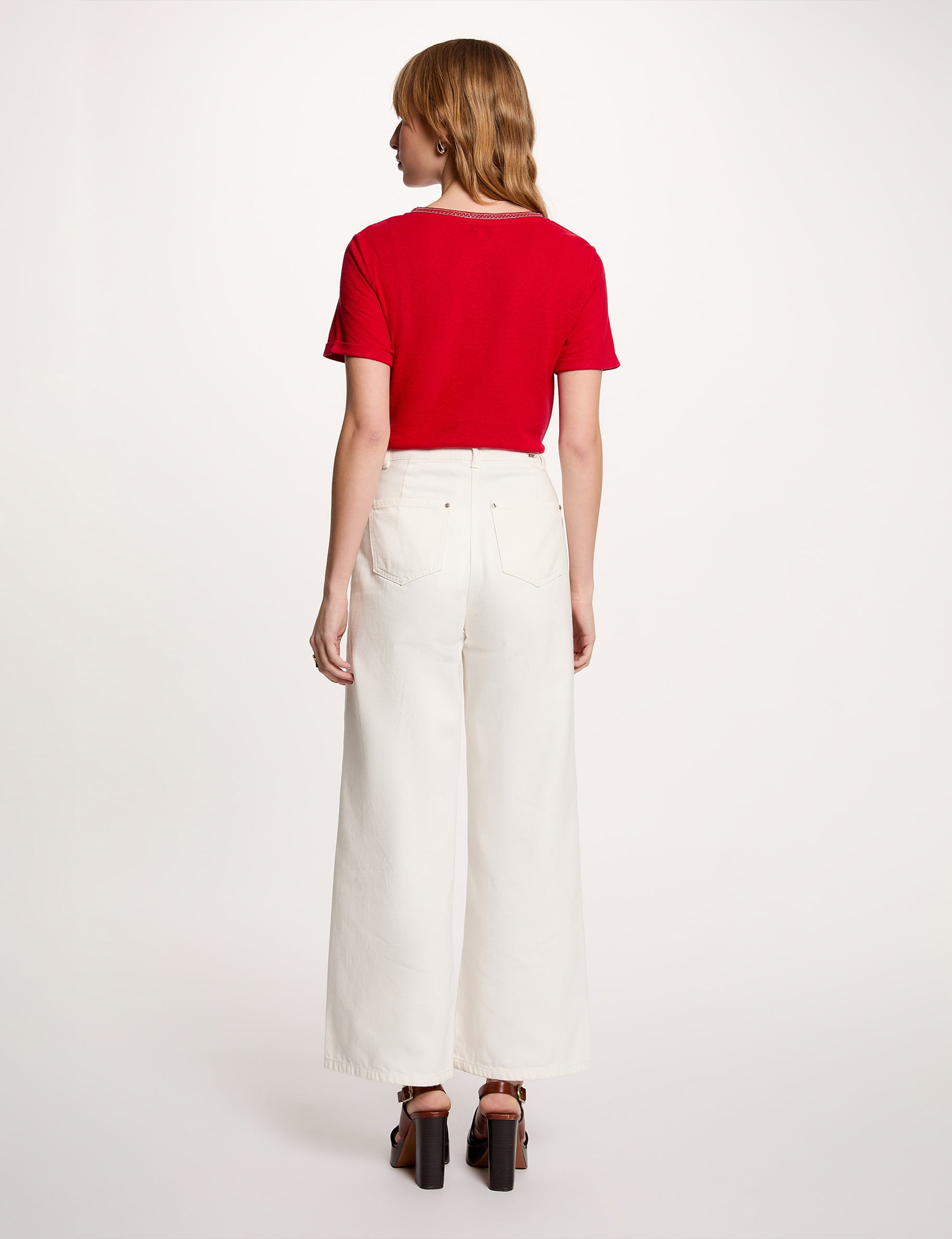T-shirt col v perl&eacute; rouge femme