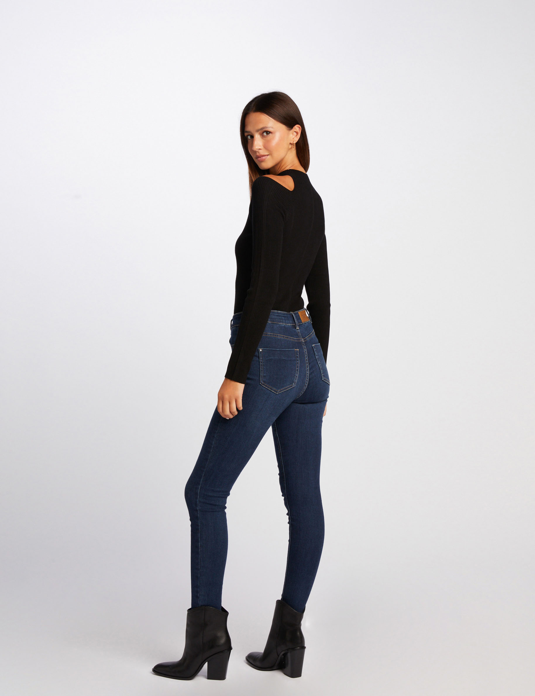 pull manches longues avec ouvertures noir femme Pull manches longues avec ouvertures noir femme