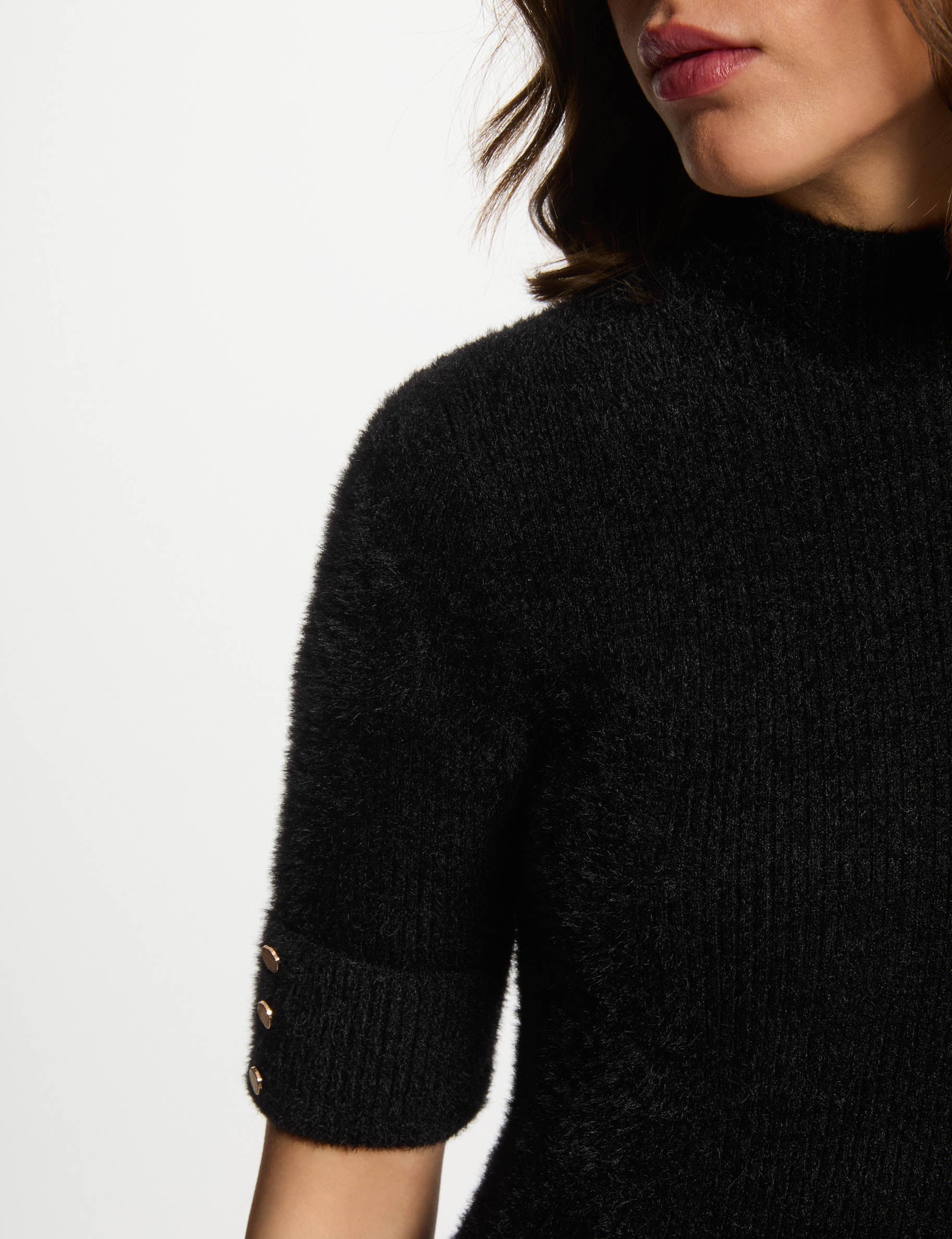 Robe tricot ajust&eacute;e manches courtes noir femme