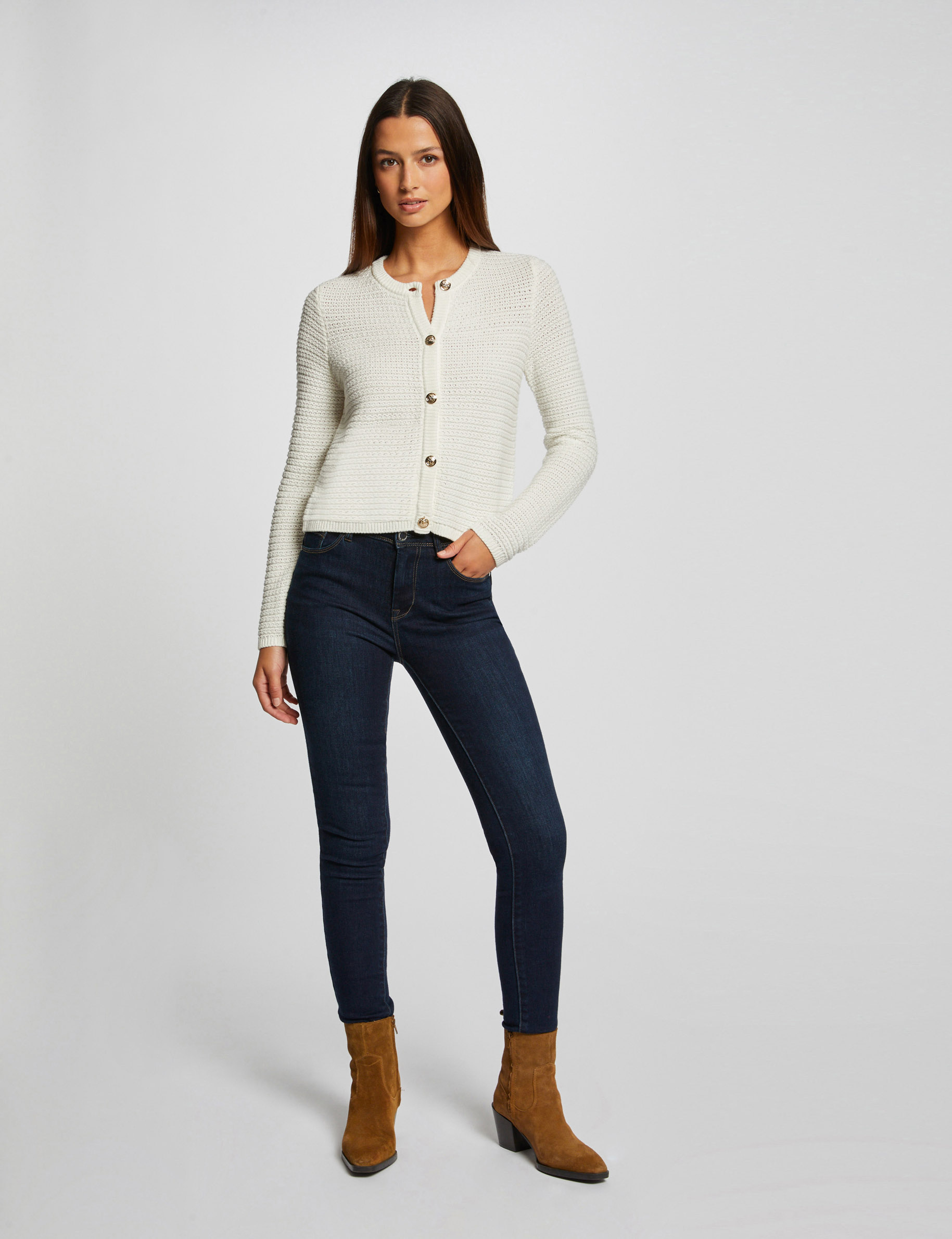 gilet court boutonne col rond ecru femme Gilet court boutonné col rond ecru femme