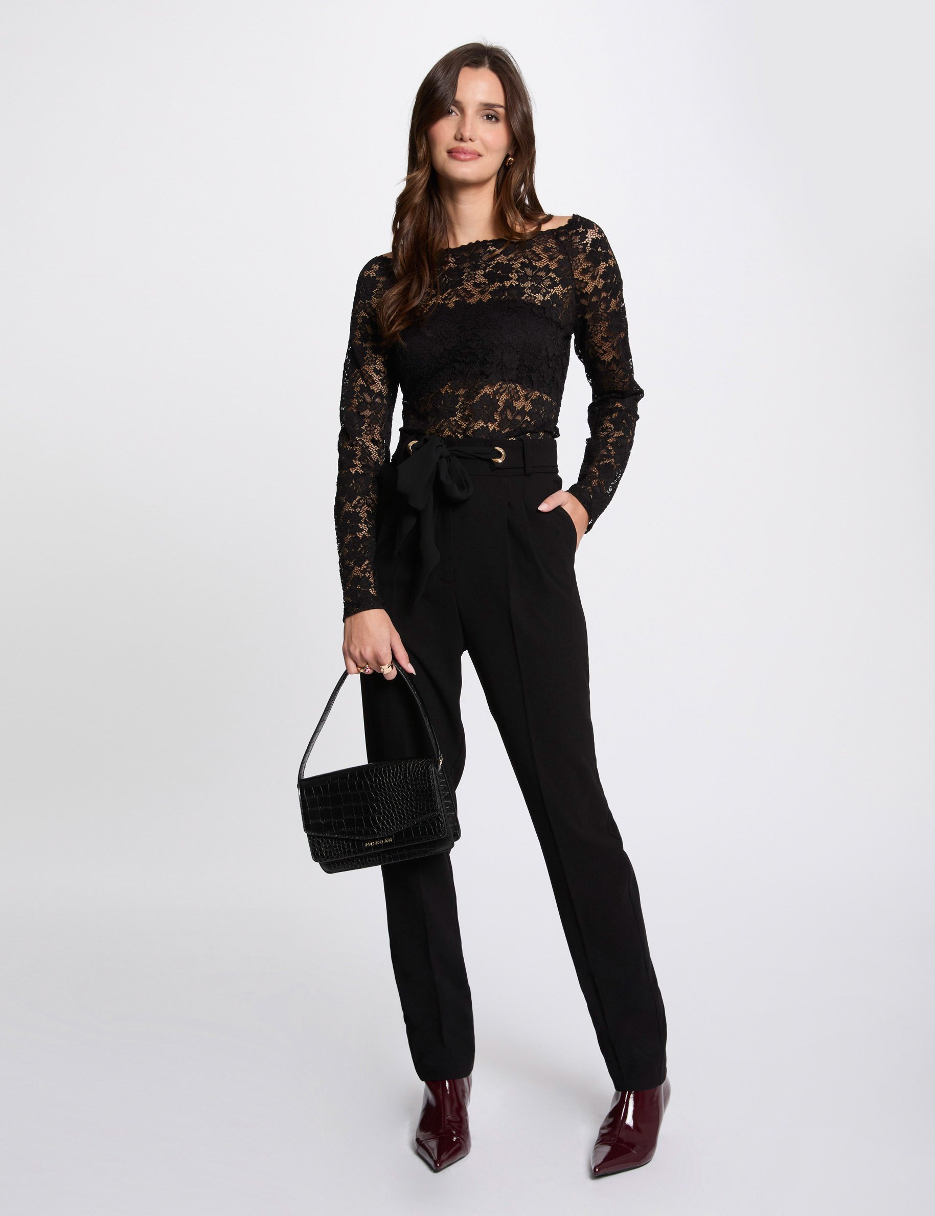 pantalon carotte a pinces noir femme Pantalon carotte à pinces noir femme