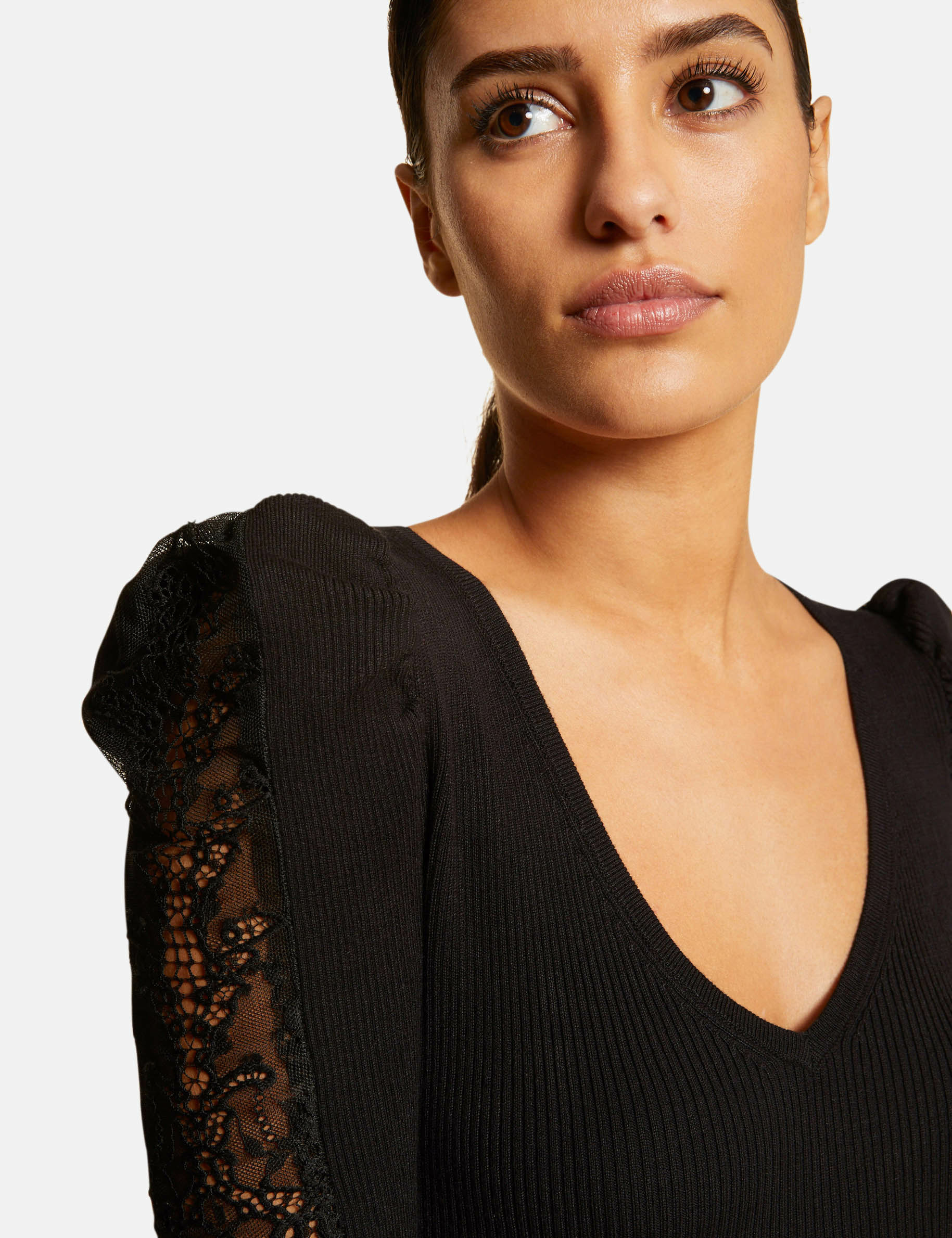 Pull manches courtes avec dentelle noir femme Pull manches courtes avec dentelle noir femme