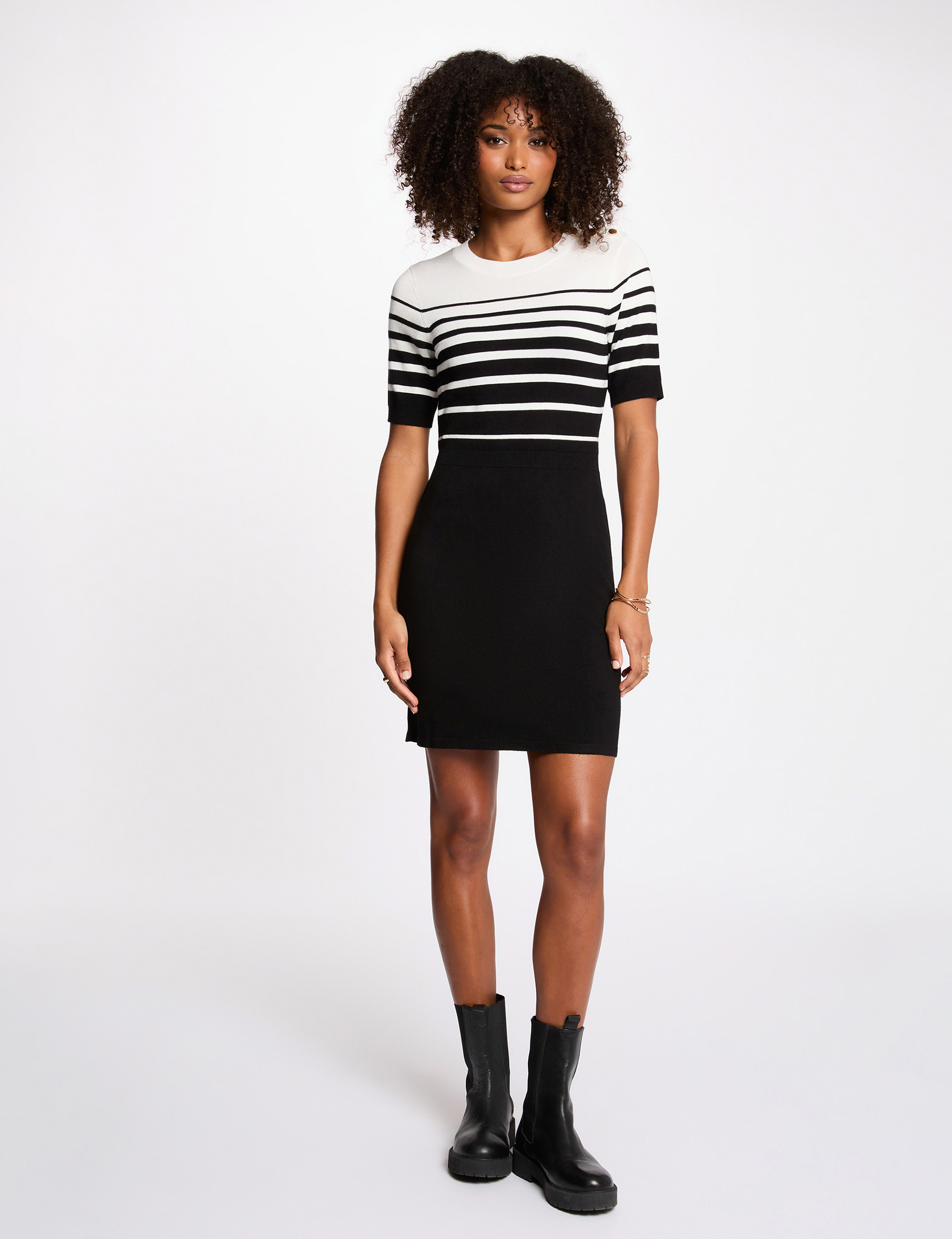 Robe tricot courte cintr&eacute;e noir femme