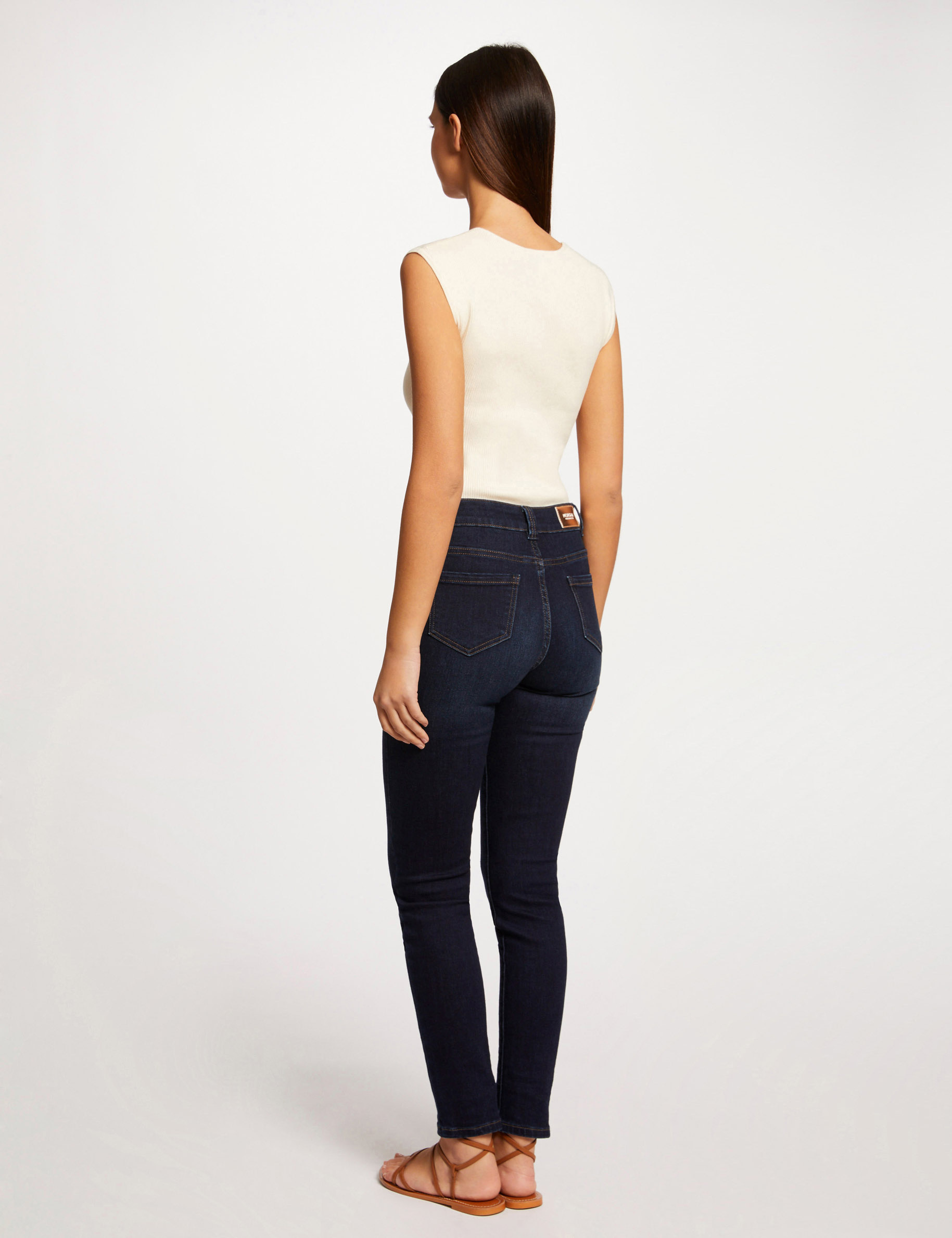 Pull manches courtes col détail bijou ecru moyen femme Pull manches courtes col détail bijou ecru moyen femme