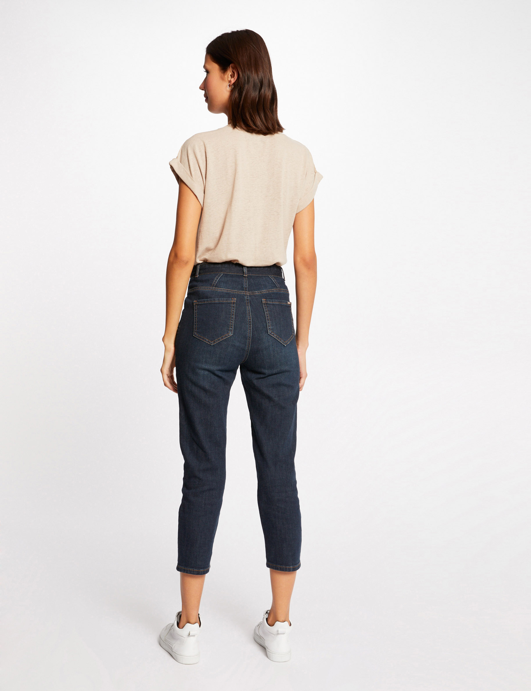 T-shirt manches courtes col en V mastic femme T-shirt manches courtes col en V mastic femme