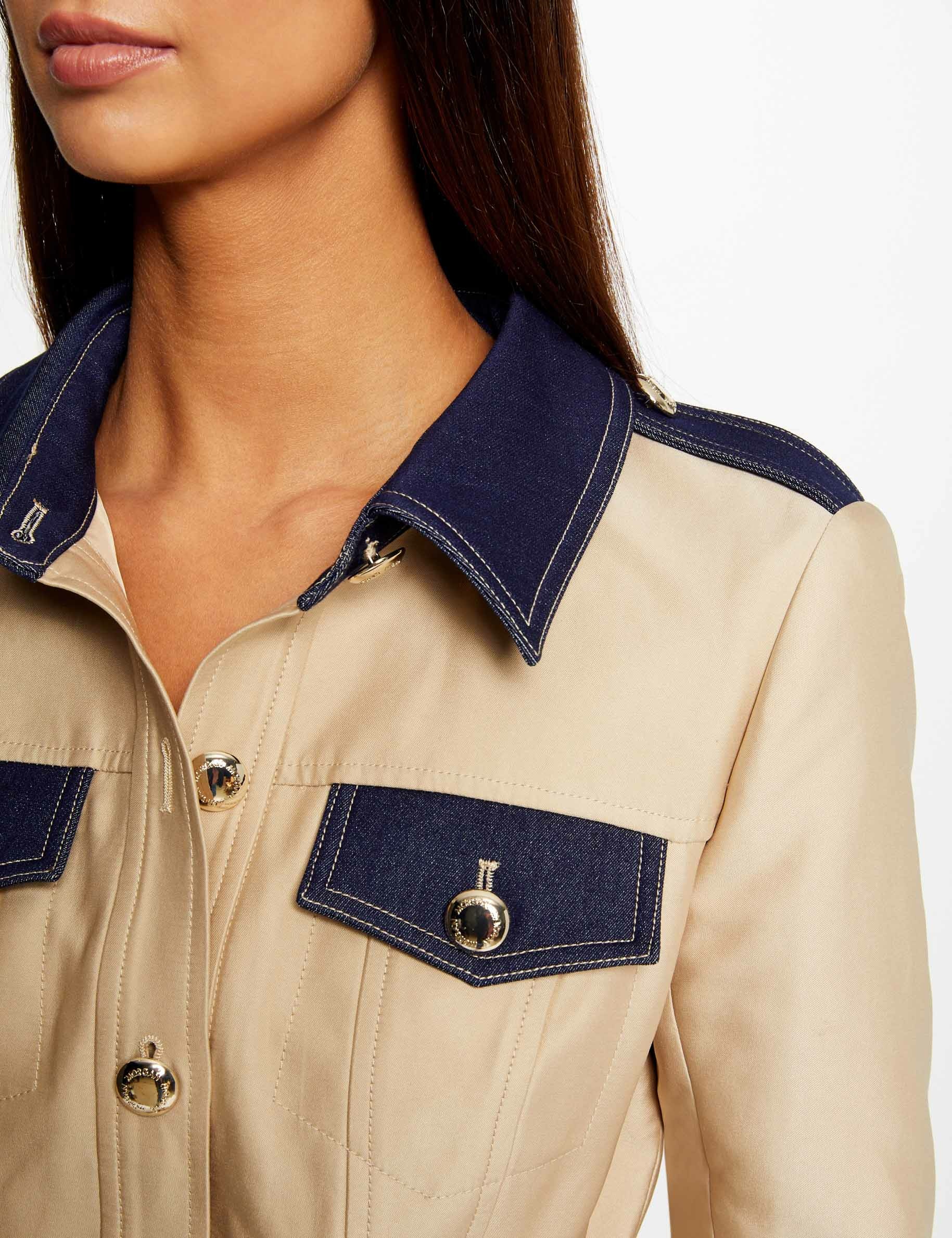 Trench long évasé ceinturé détails denim beige femme