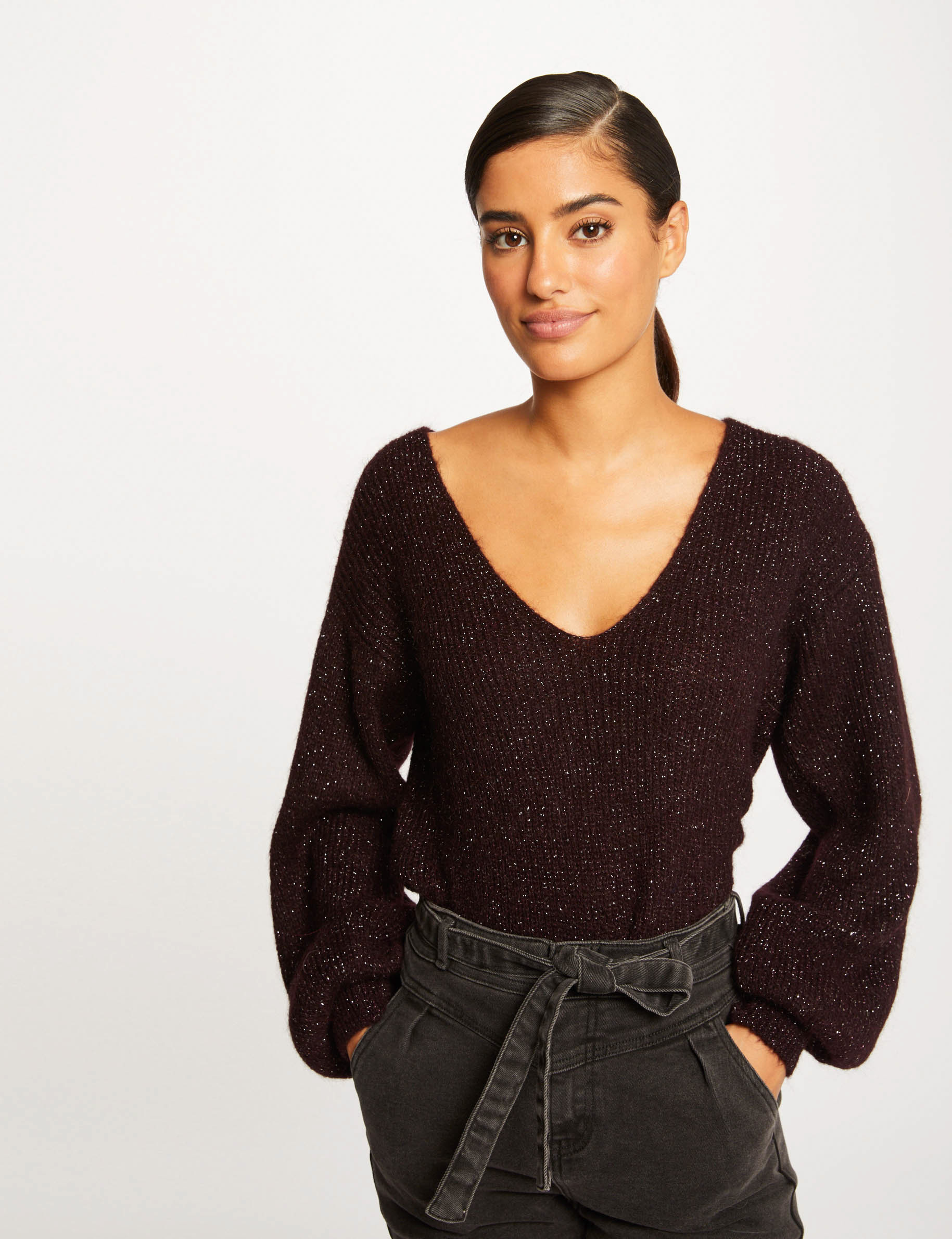Image of Pull manches longues à col en V prune femme
