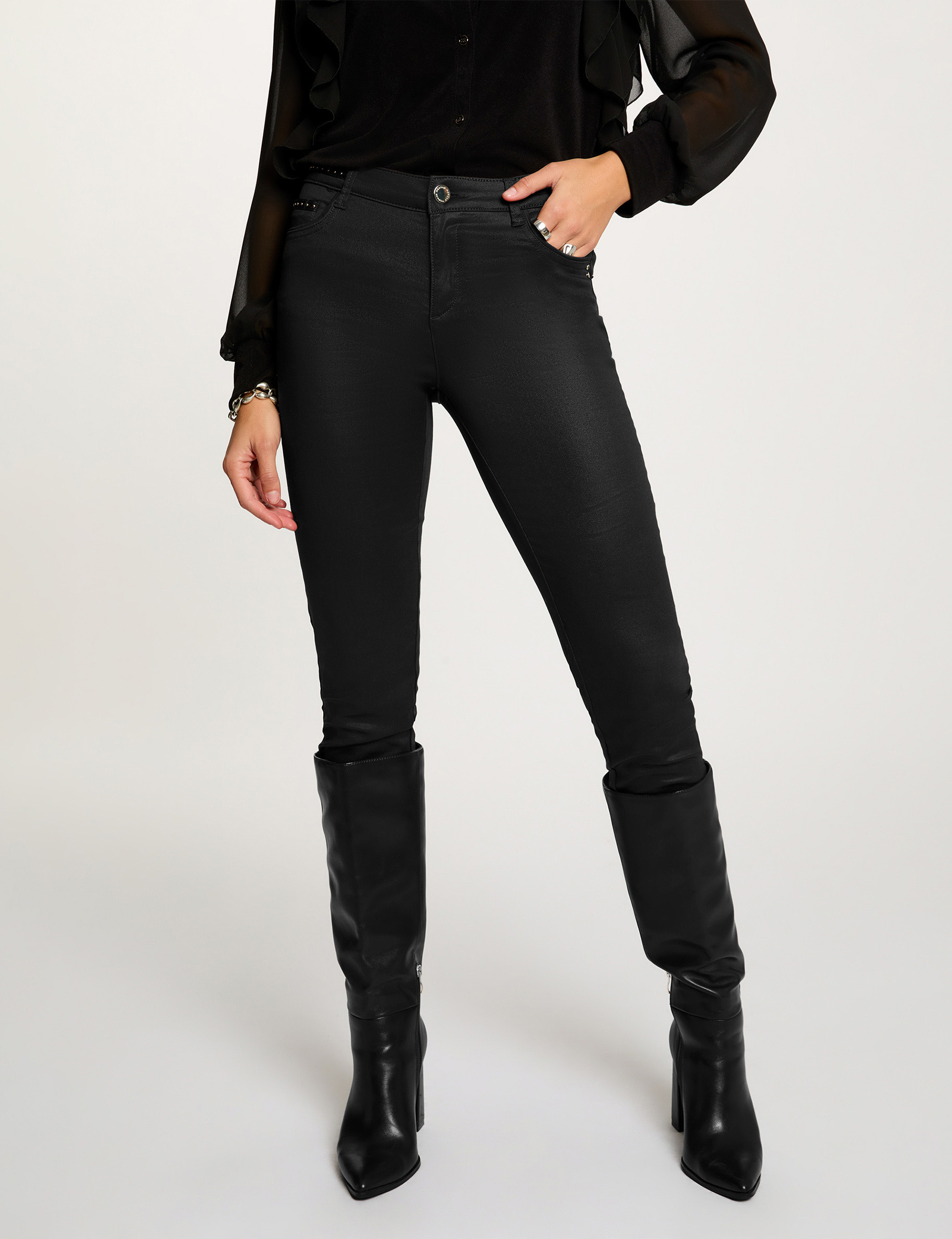 Pantalon slim enduit noir femme