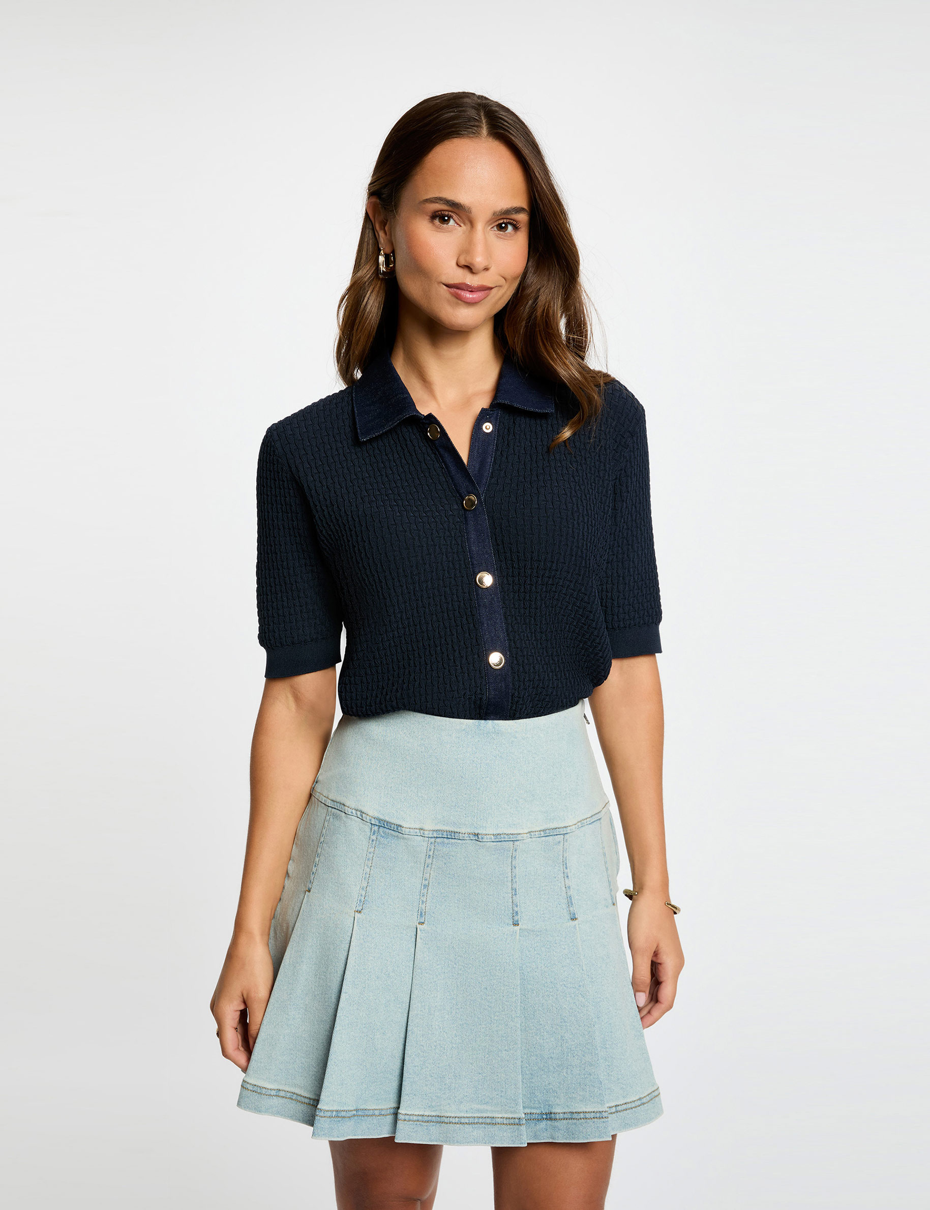 Jupe courte pliss&eacute;e denim bleach femme